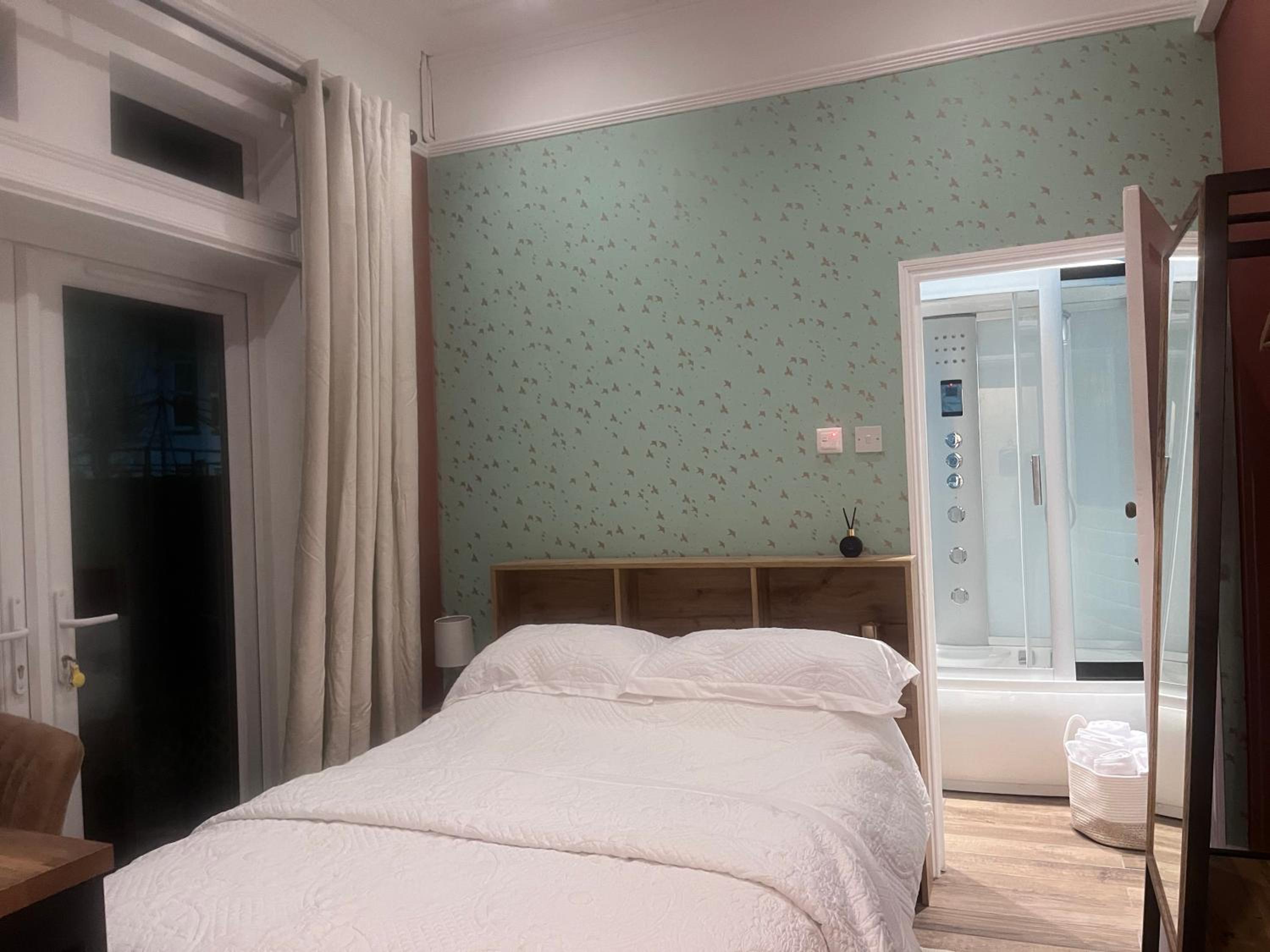 Double Room with Private Bathroom