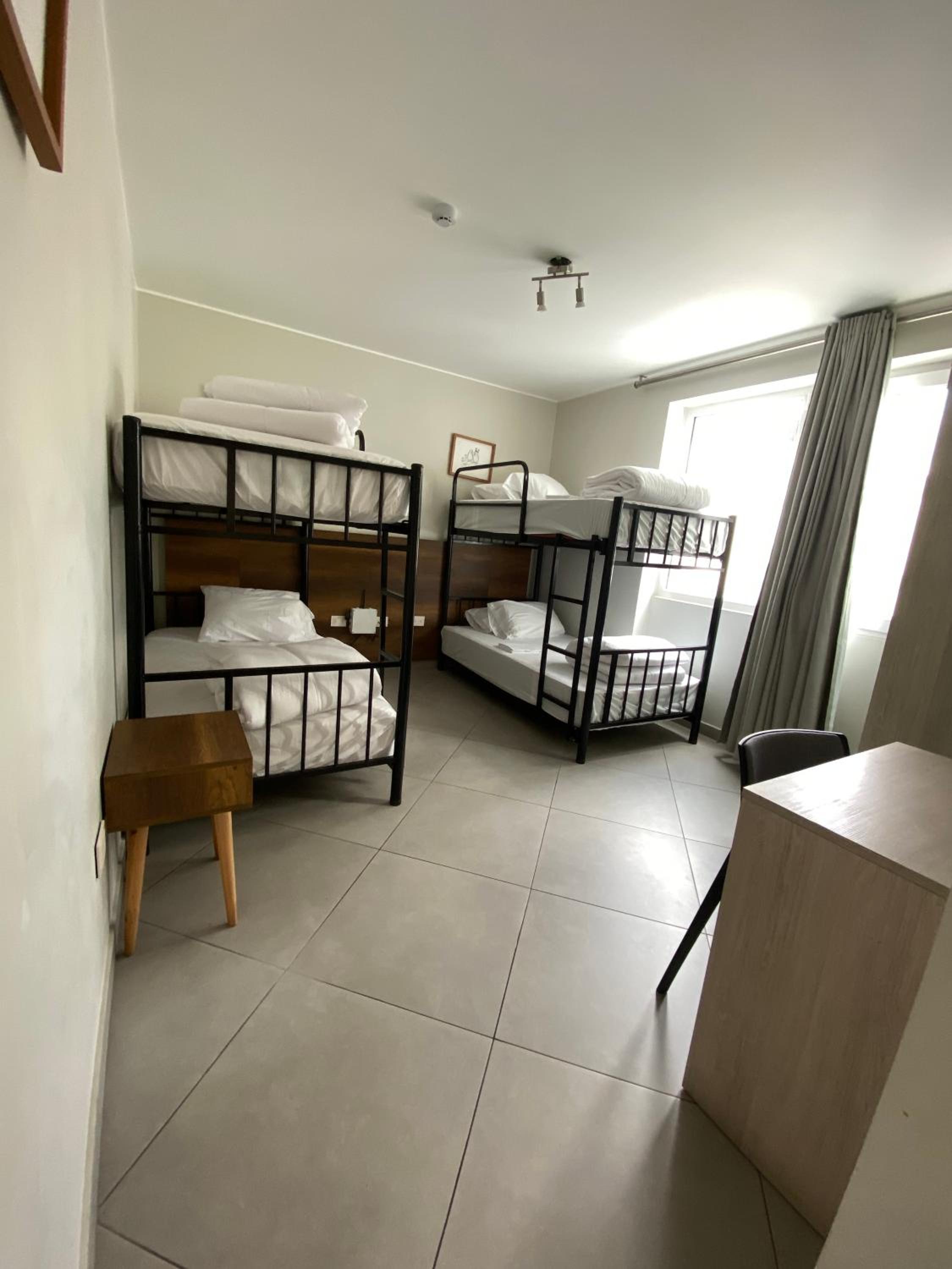 Bed in 4-Bed Mixed Dormitory Room photo 2