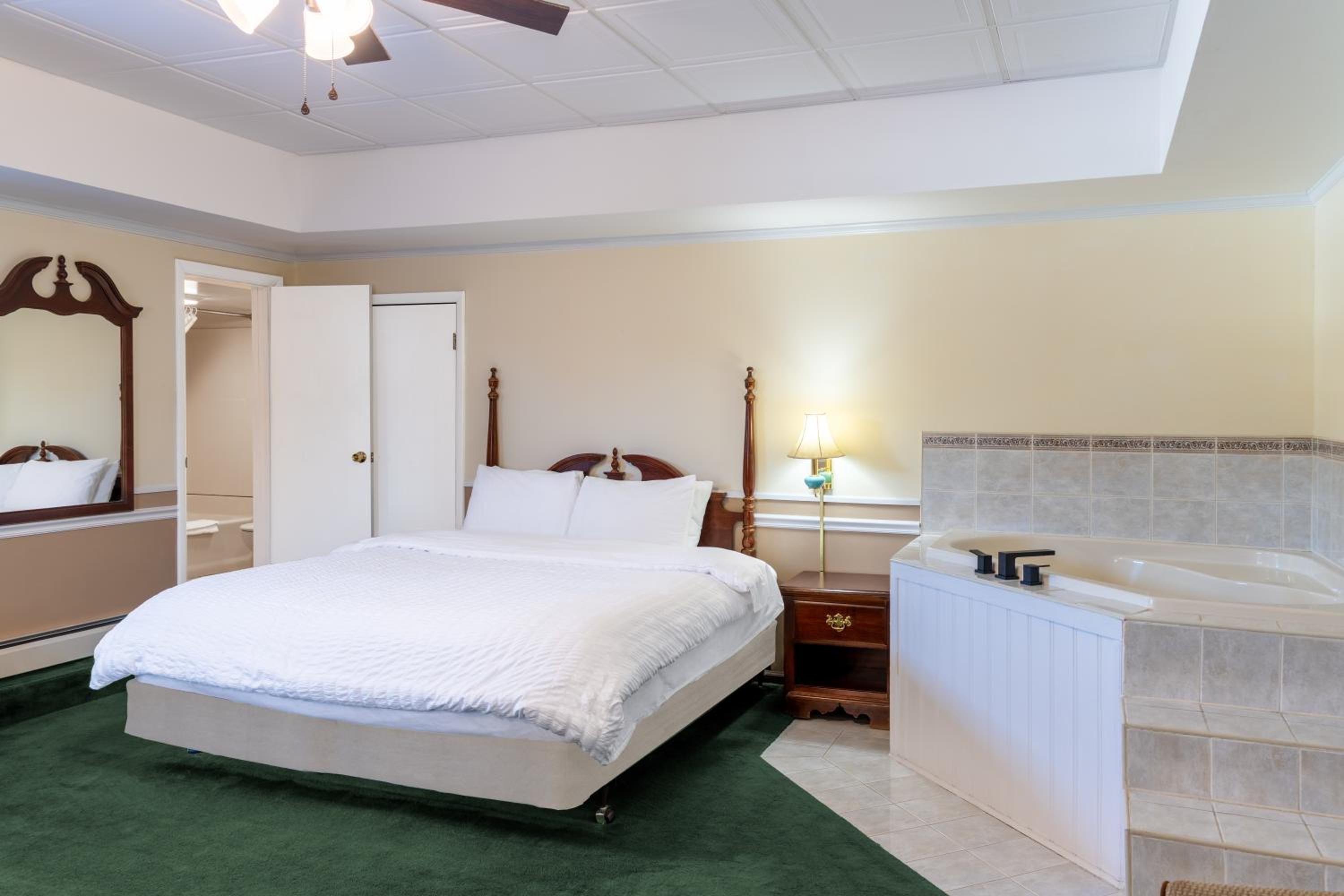 Jacuzzi Room