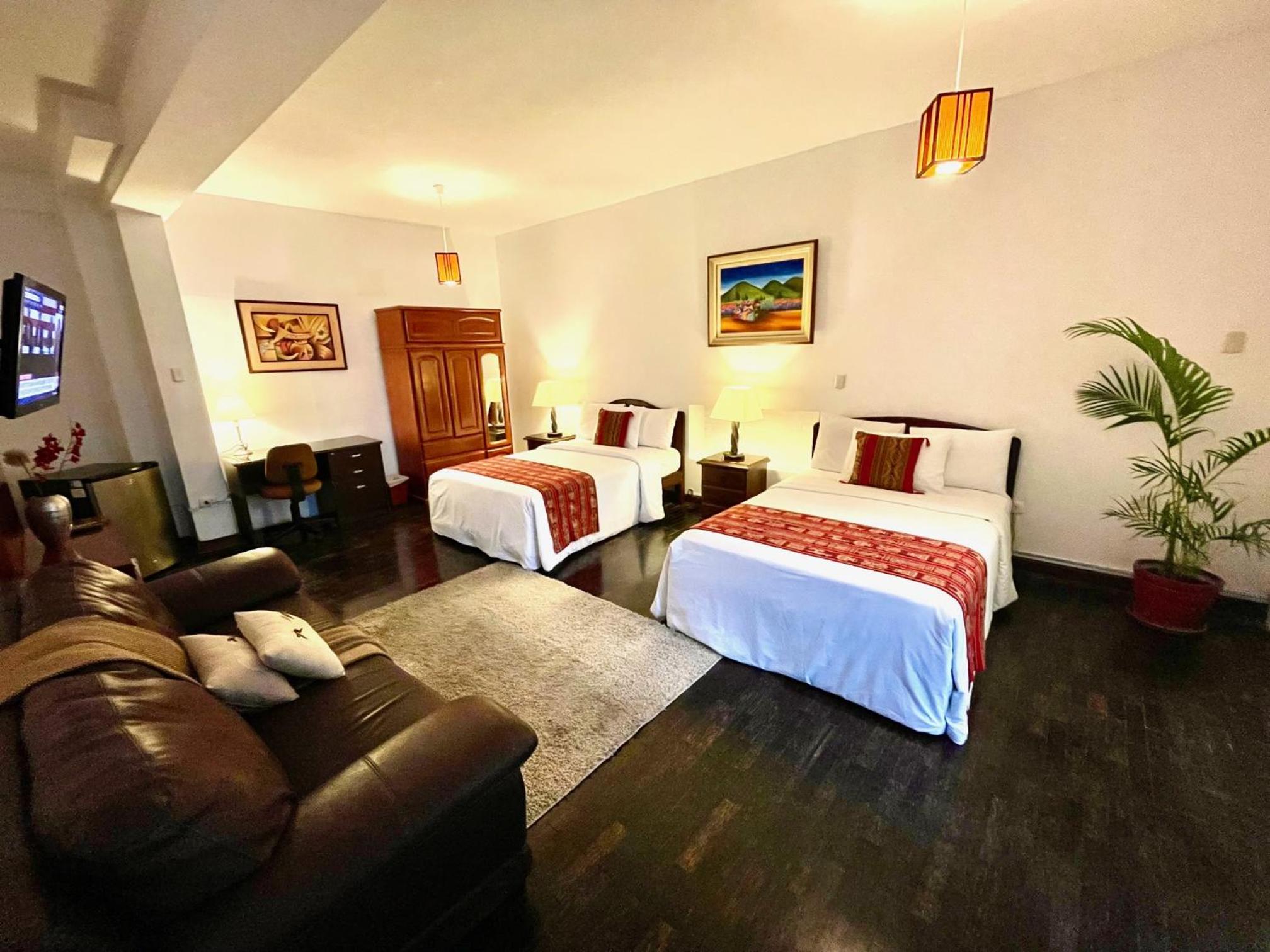 Quadruple Room - Photo 25