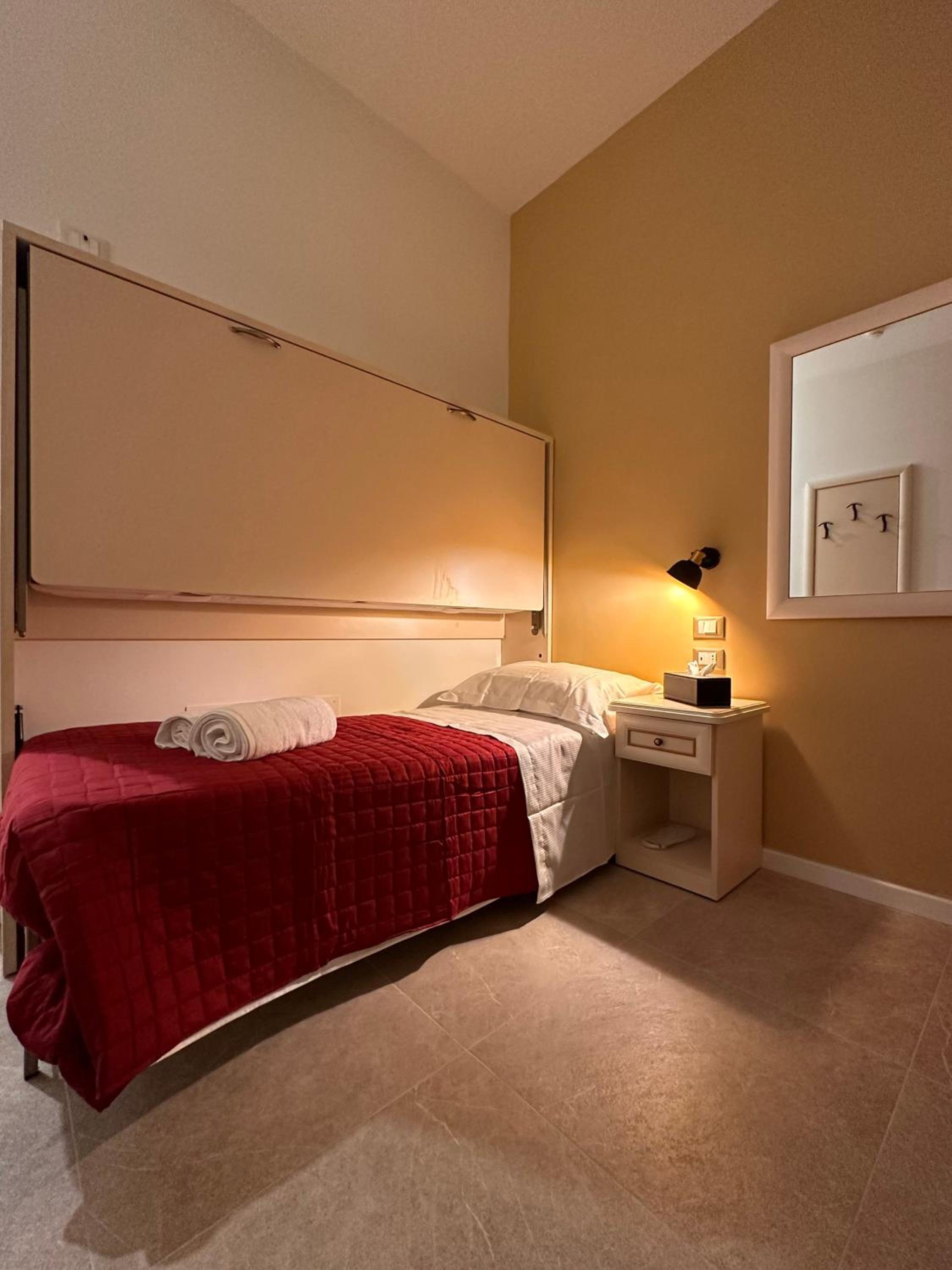 Deluxe Single Room with Sea View photo 1