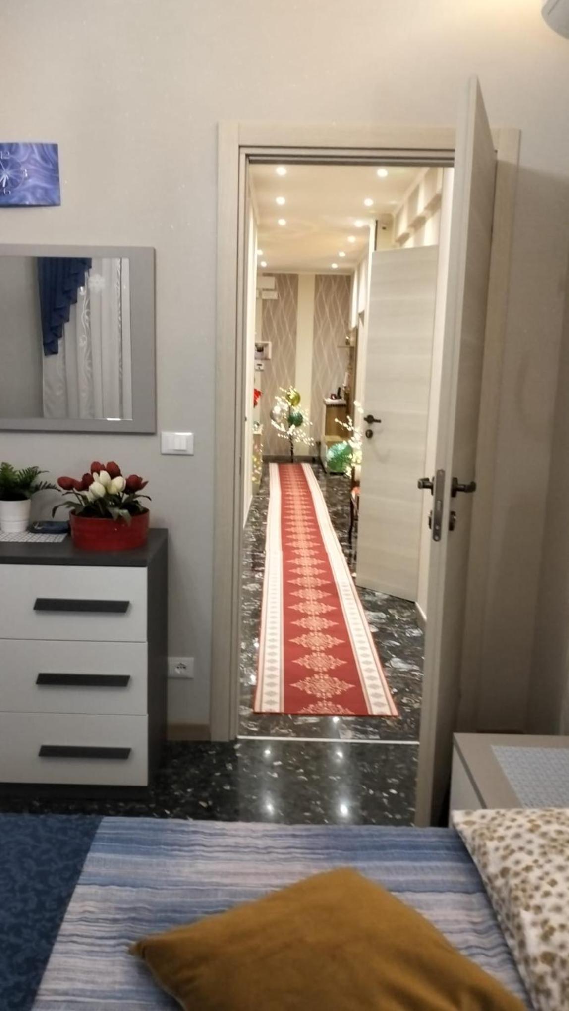 Double Room with Private External Bathroom - Photo 38