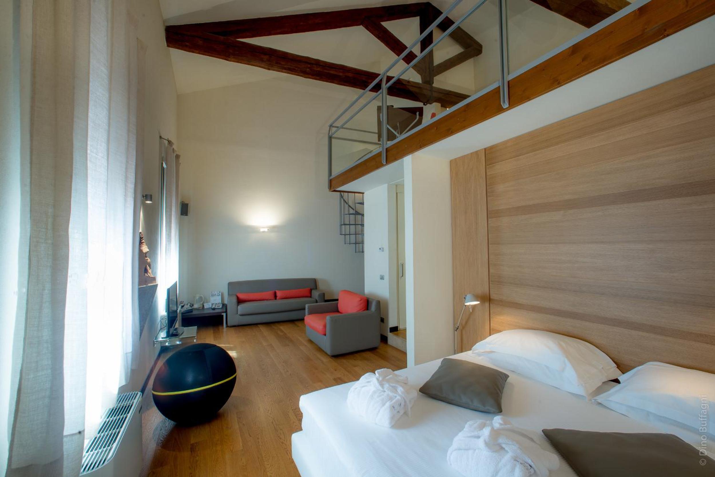 Suite - Annex