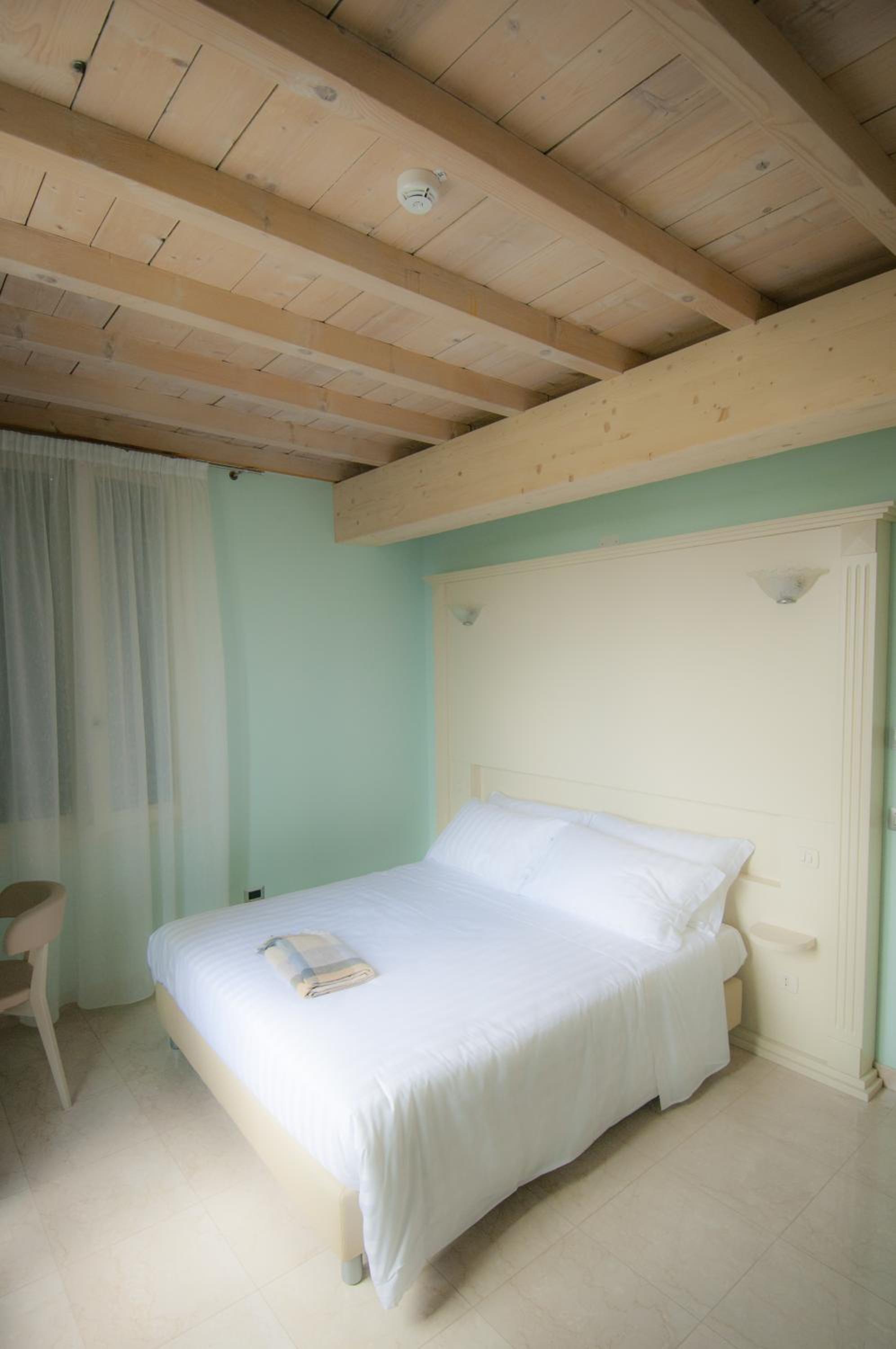Double or Twin Room photo 2