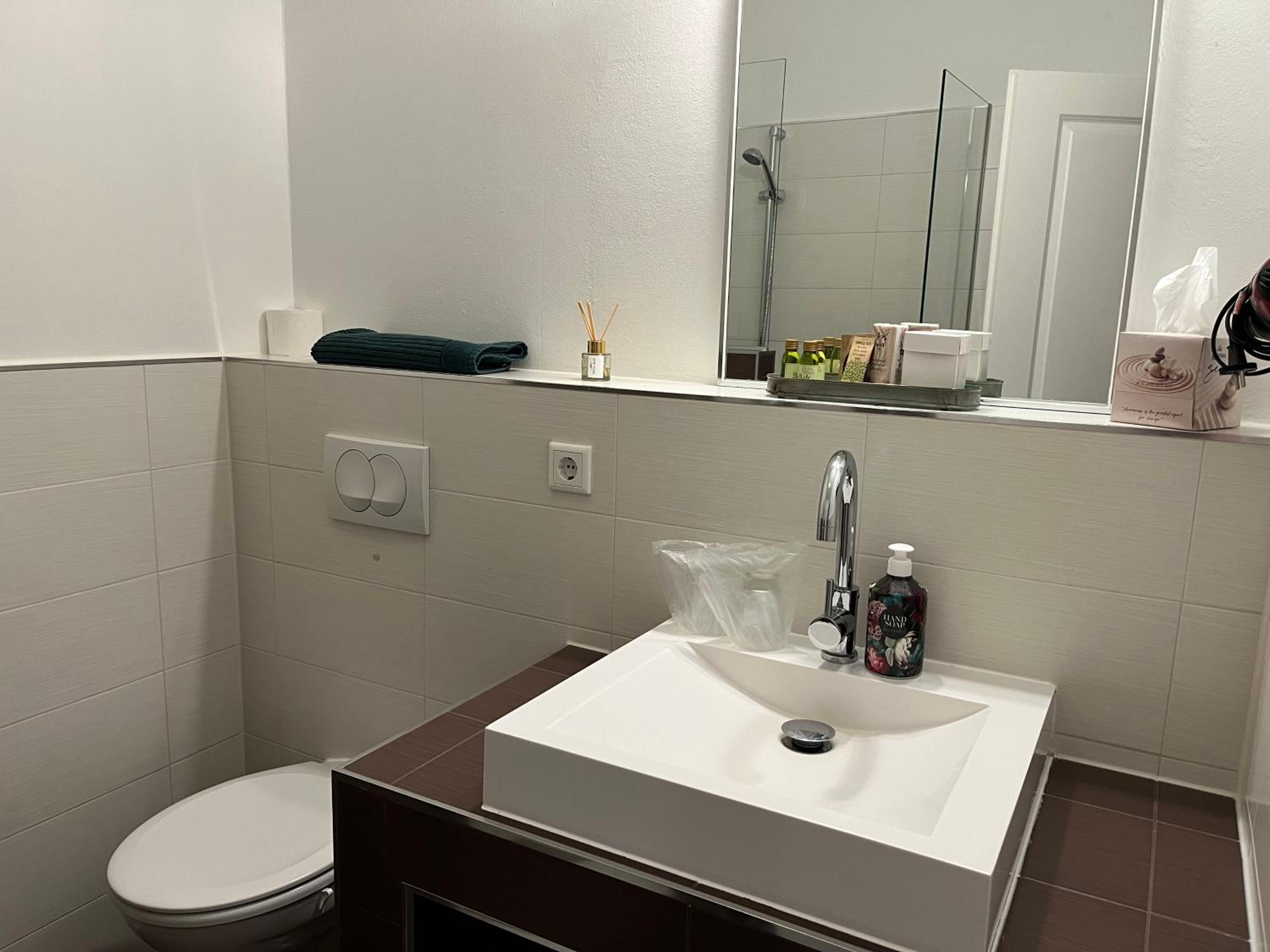 Double Room - Photo 4