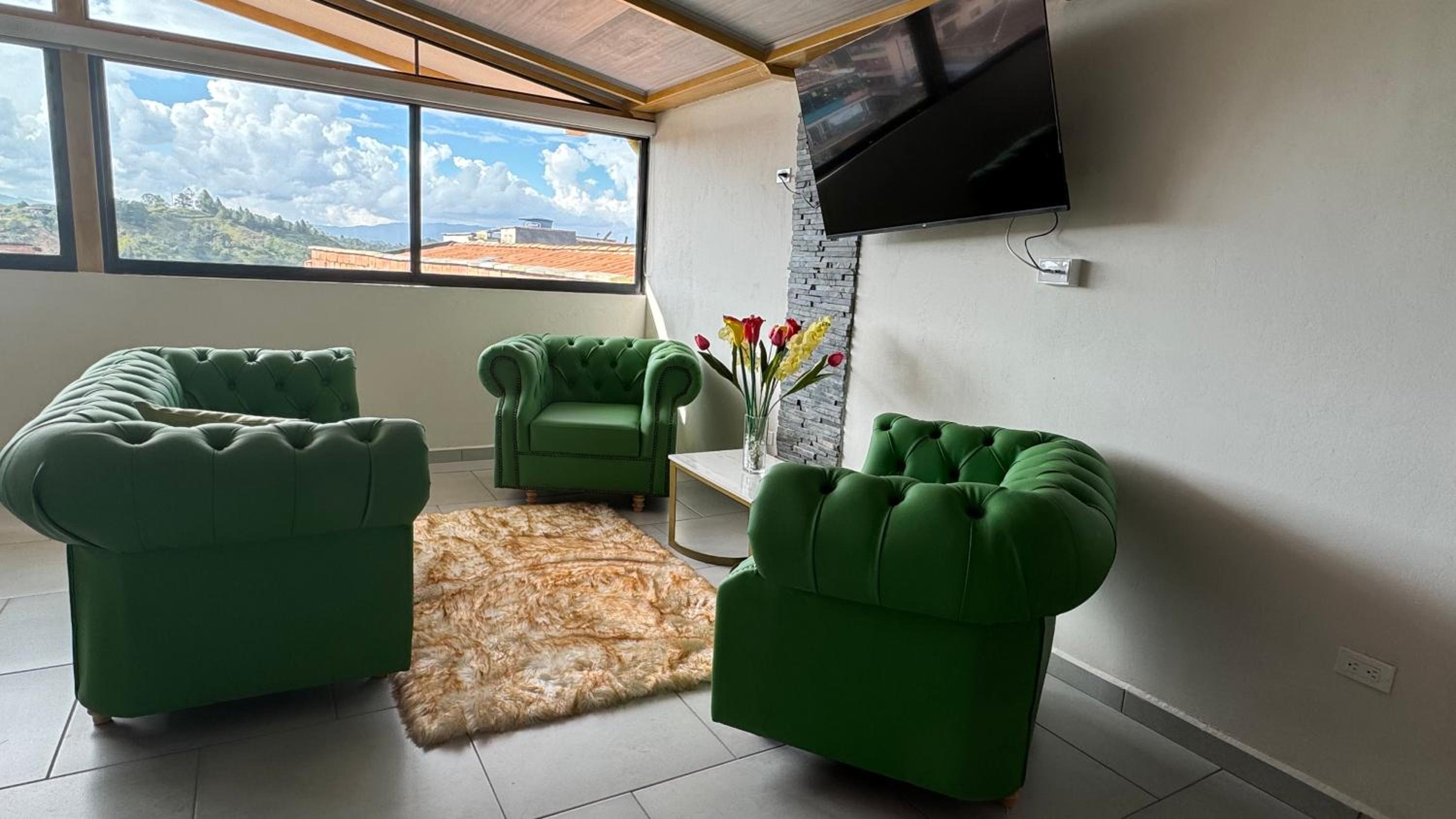 Deluxe King Suite