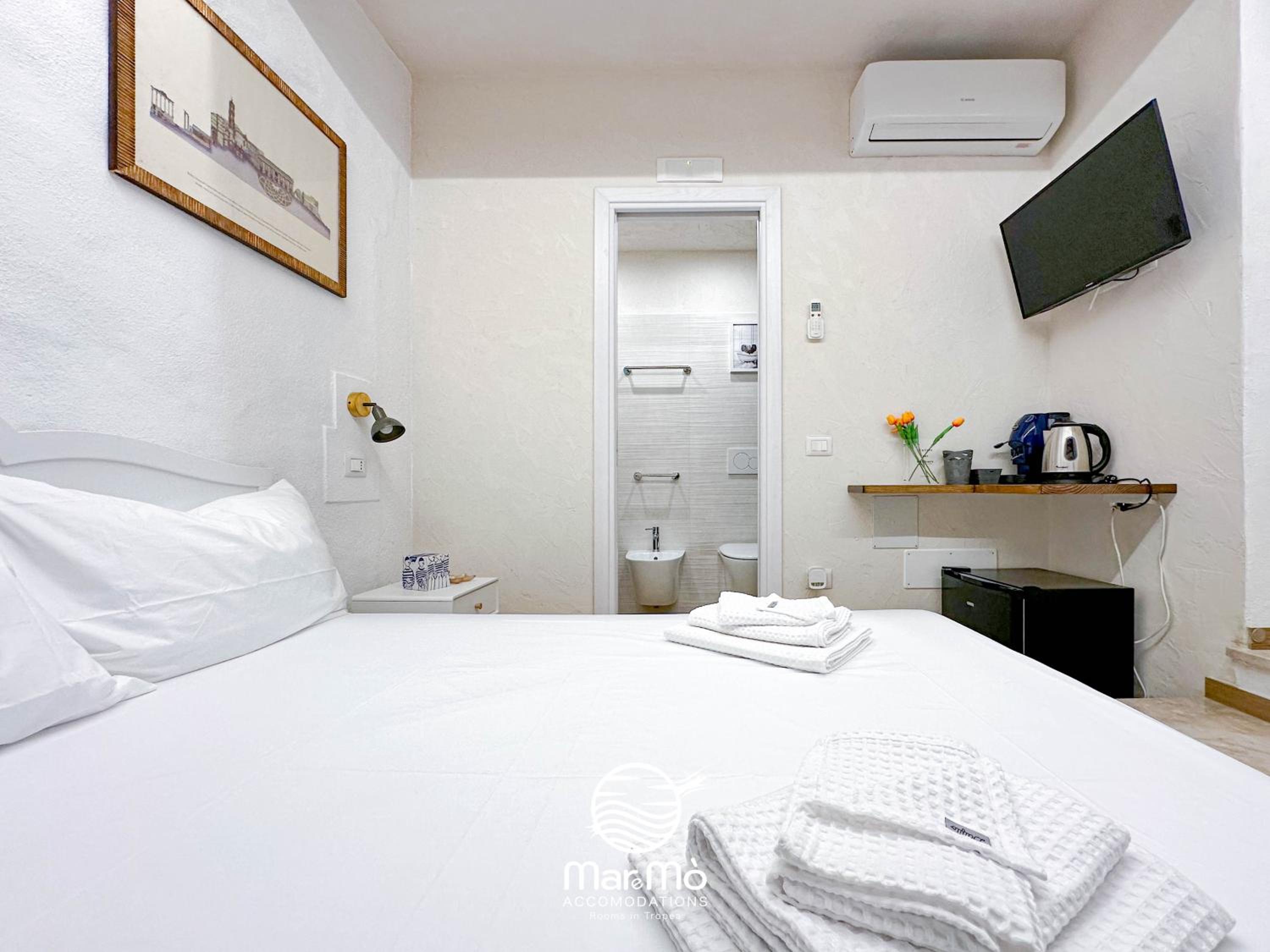 Small Double Room photo 1