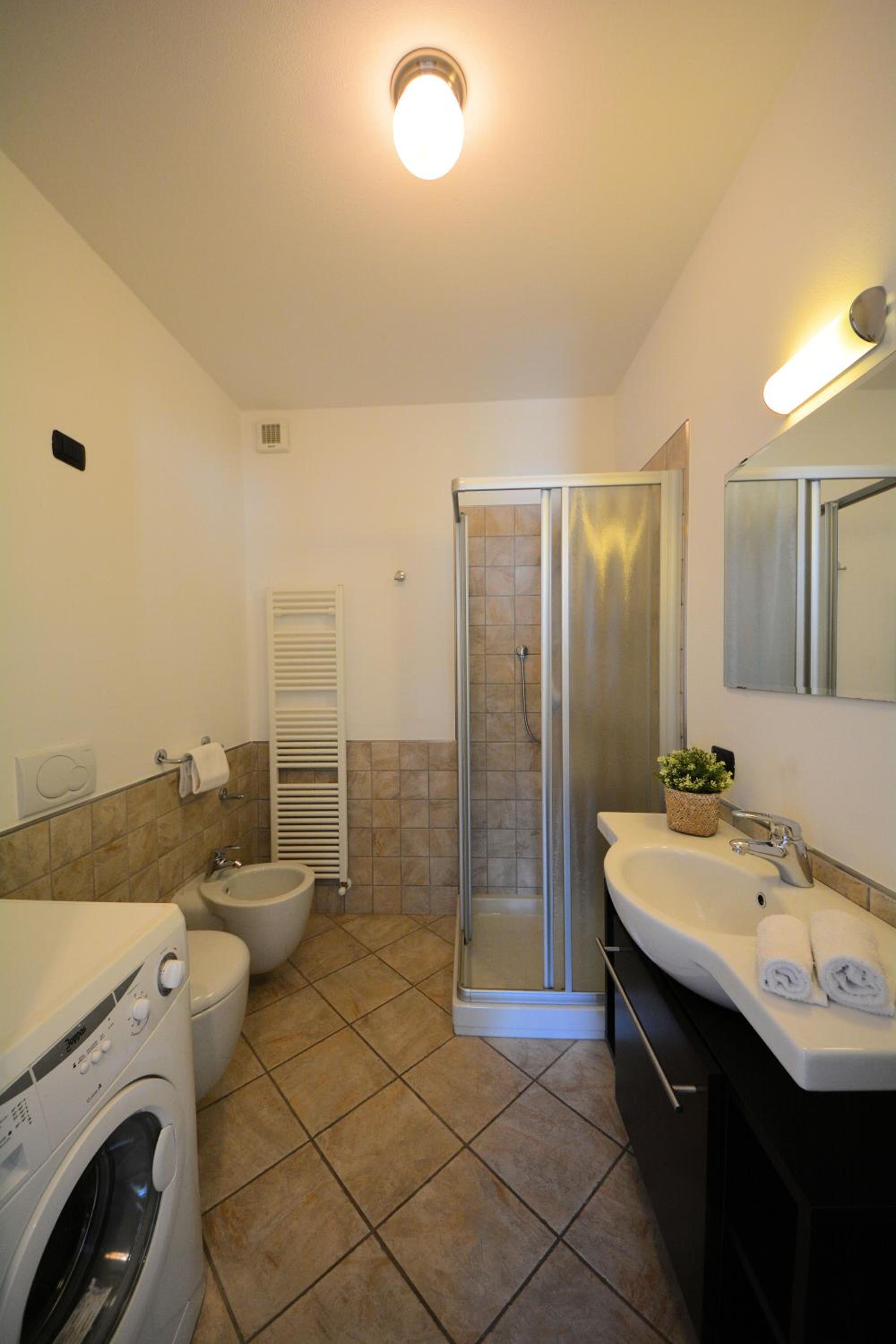 One-Bedroom Apartment photo 3