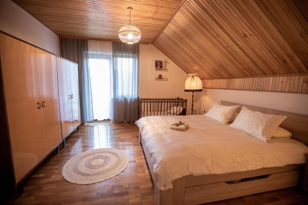 Two-Bedroom House - Photo 34