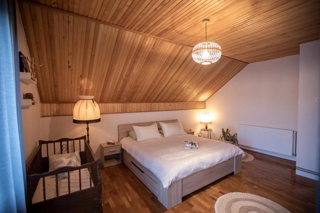 Two-Bedroom House - Photo 37