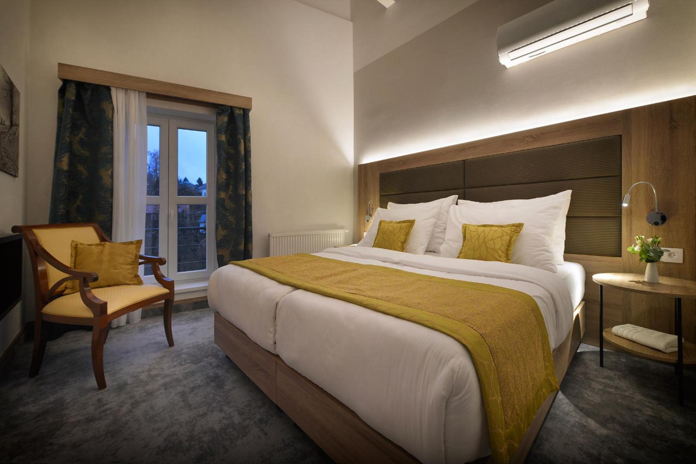 Deluxe Double Room photo 2