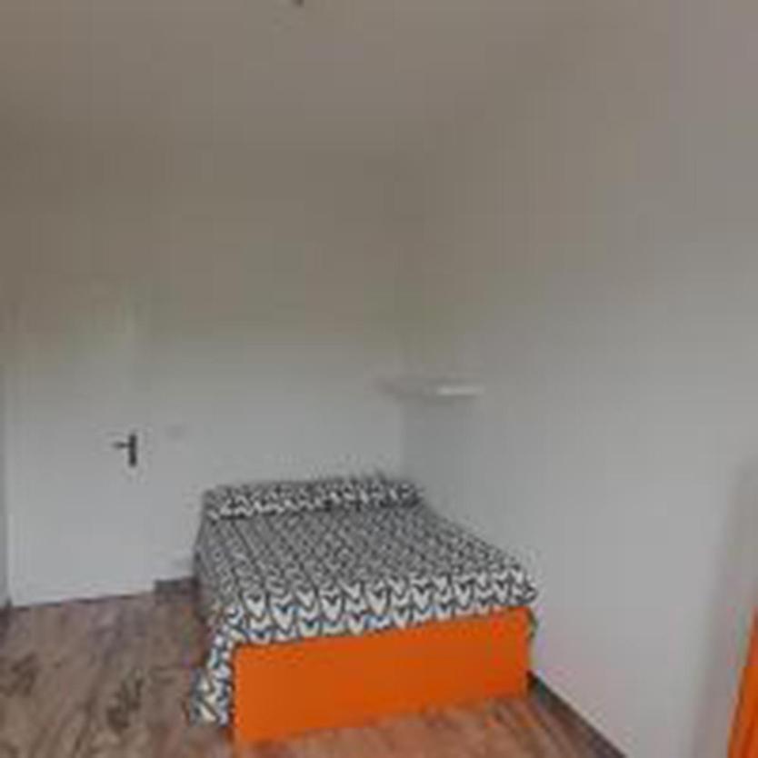 Double Room with Shared Bathroom photo 1