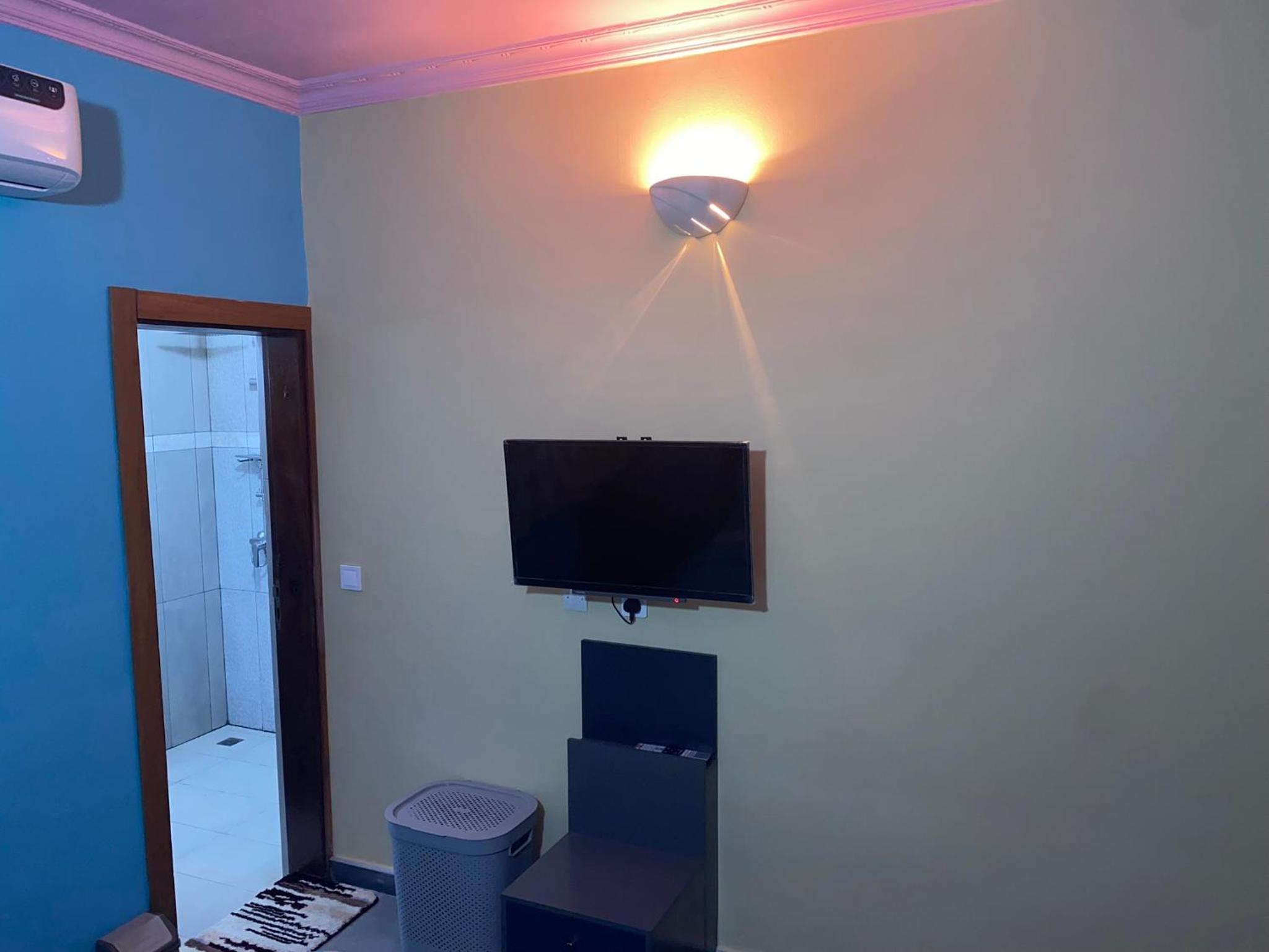 Queen Room photo 3