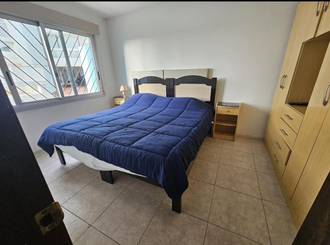 One-Bedroom Apartment with Balcony and Water View photo 3