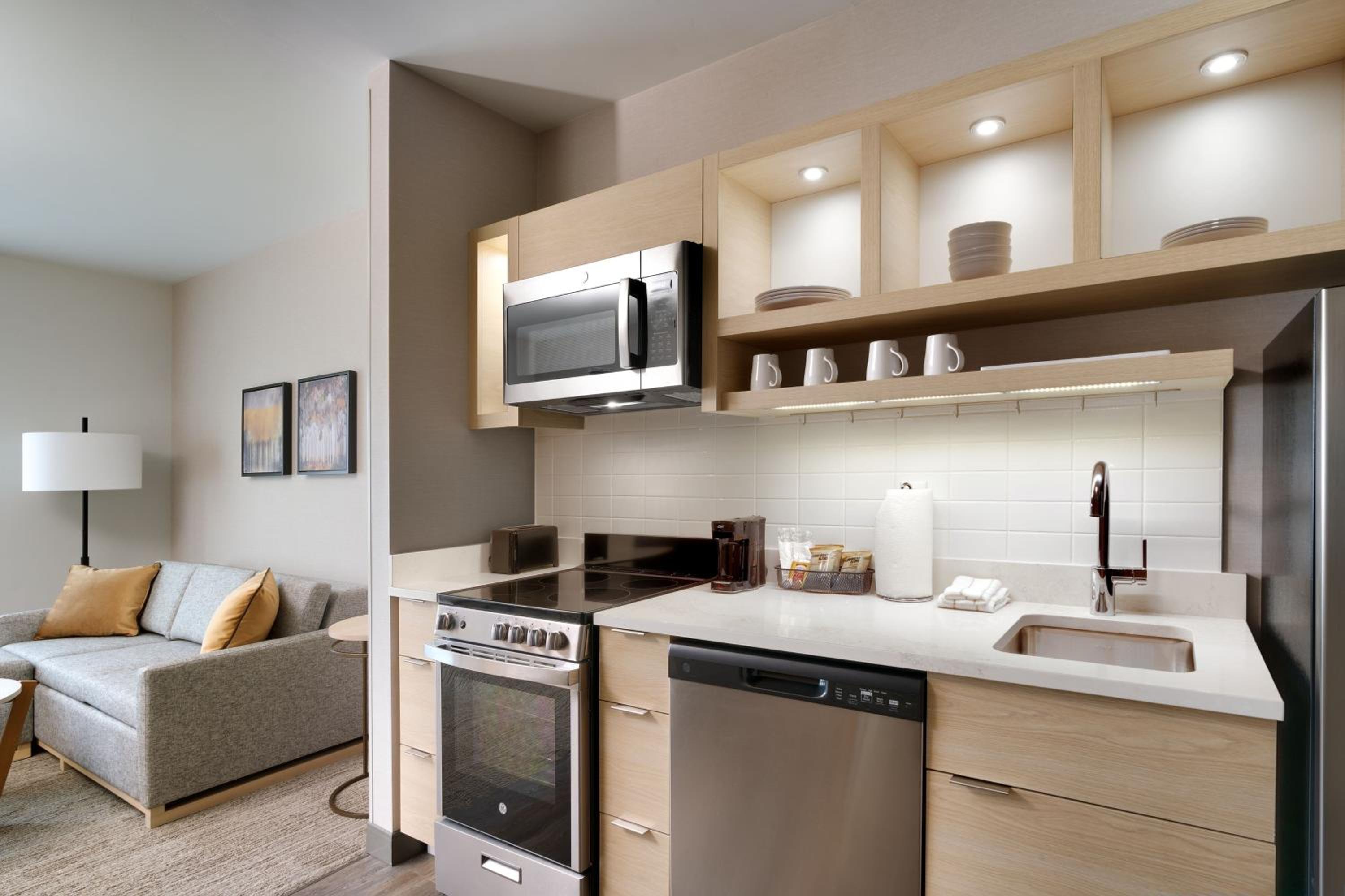One-Bedroom King Suite with Sofa Bed  - Photo 2