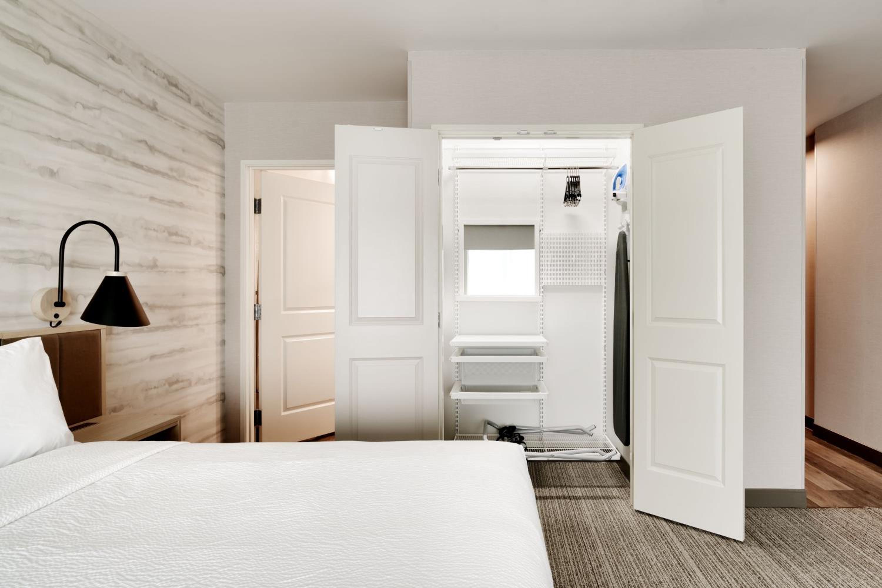 Large Queen Studio with Two Queen Beds photo 1