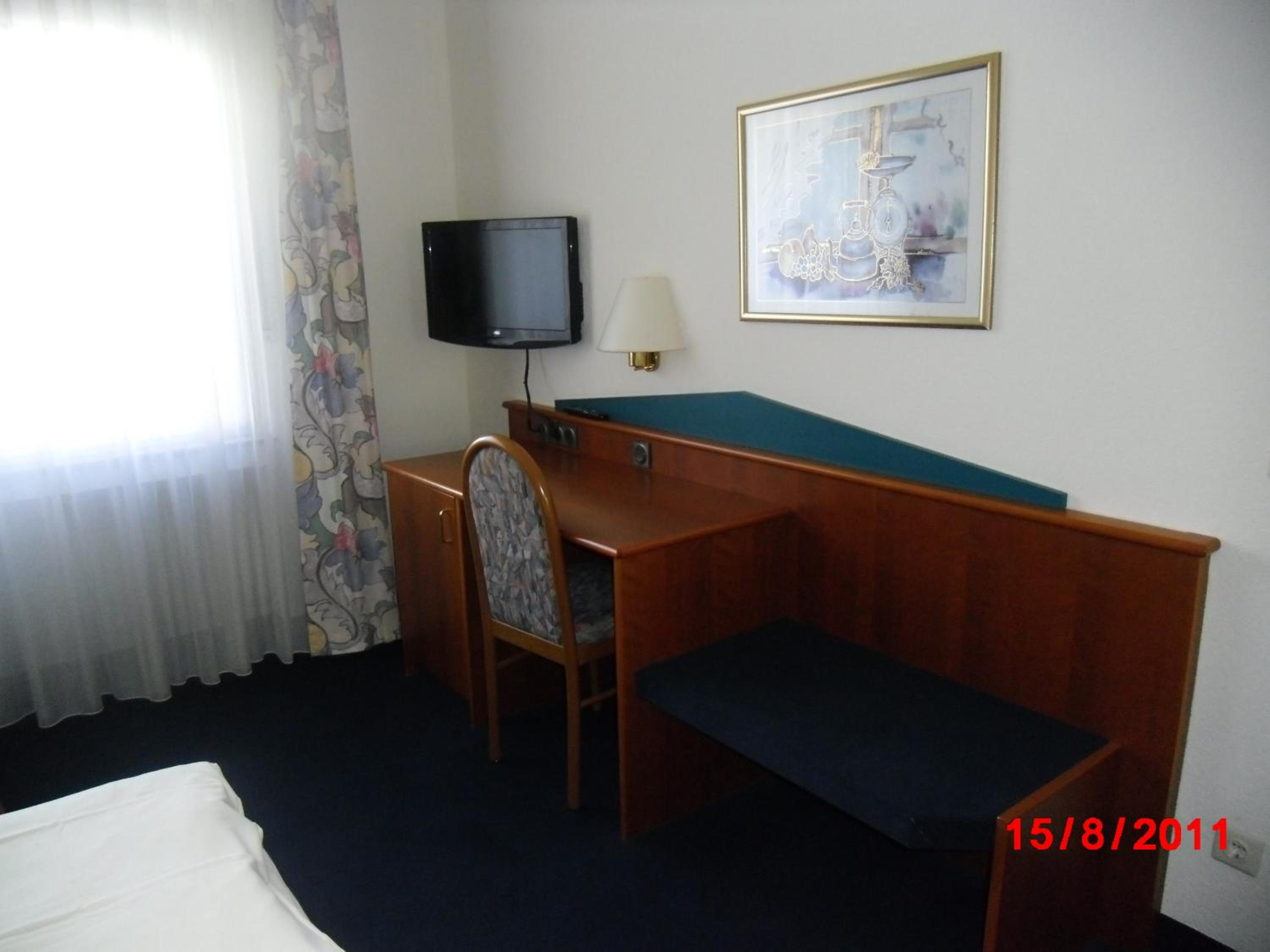Double Room - Photo 6