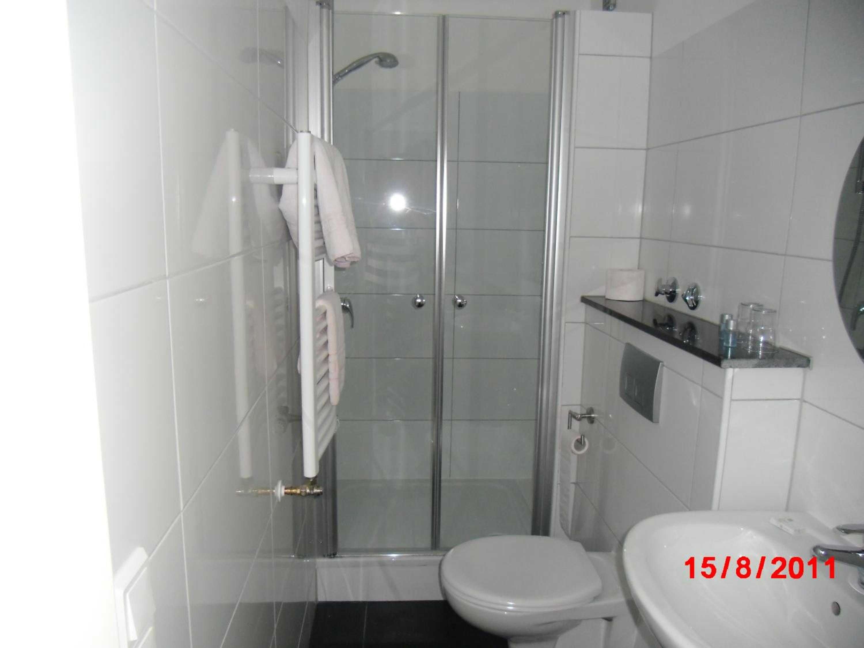 Double Room - Photo 5