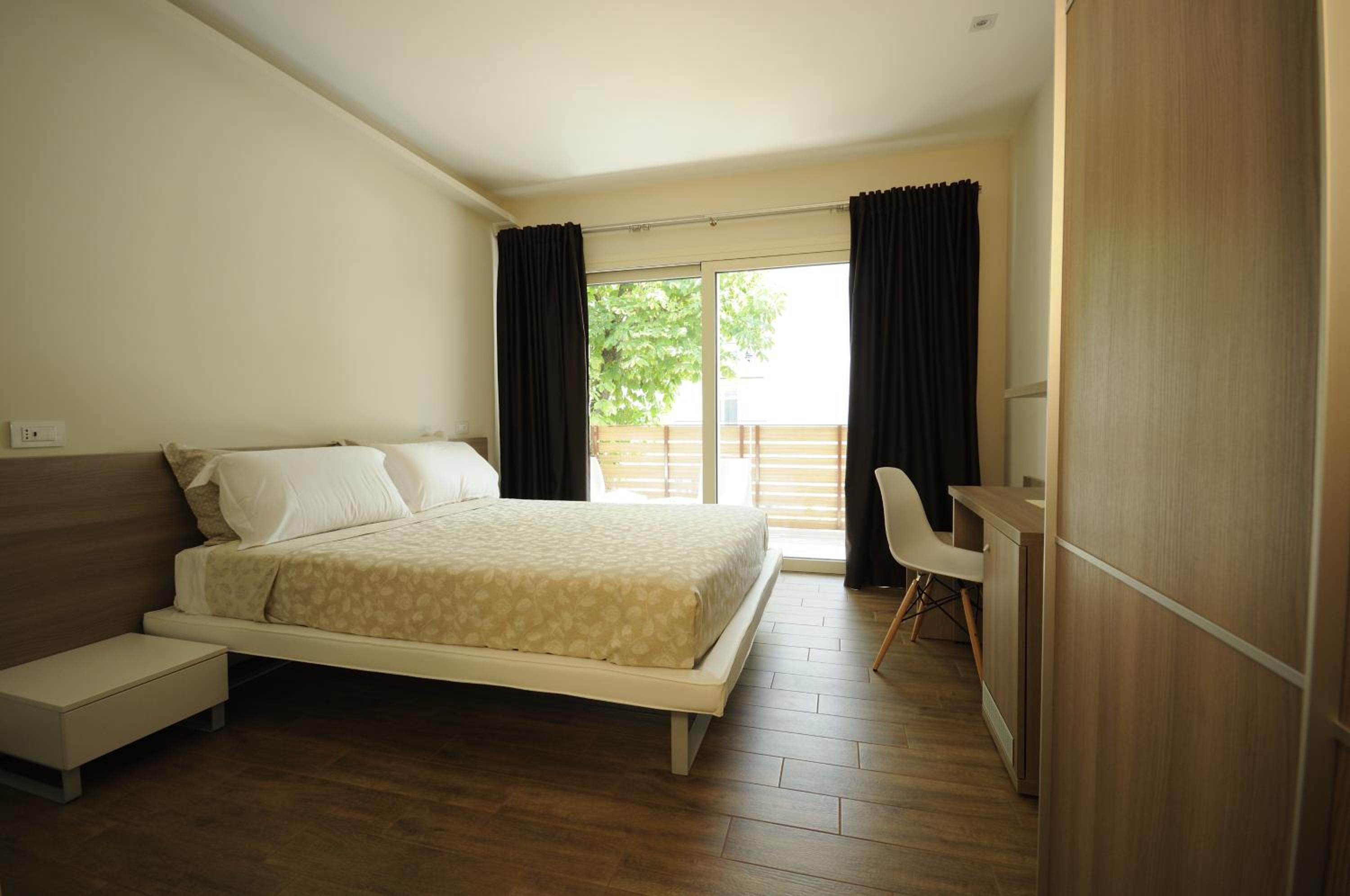 Double Room with Lake View photo 1