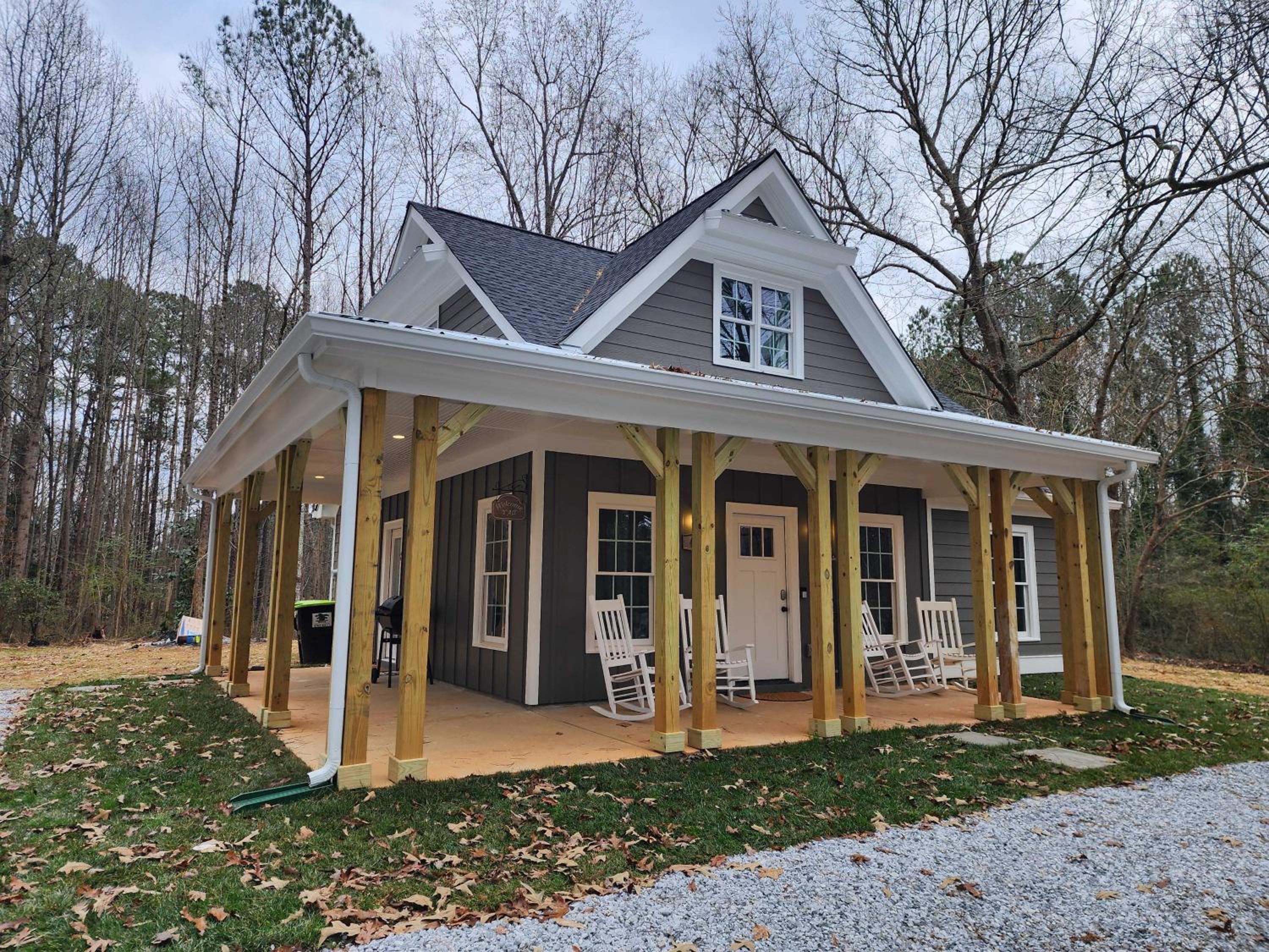 Three-Bedroom House photo 3