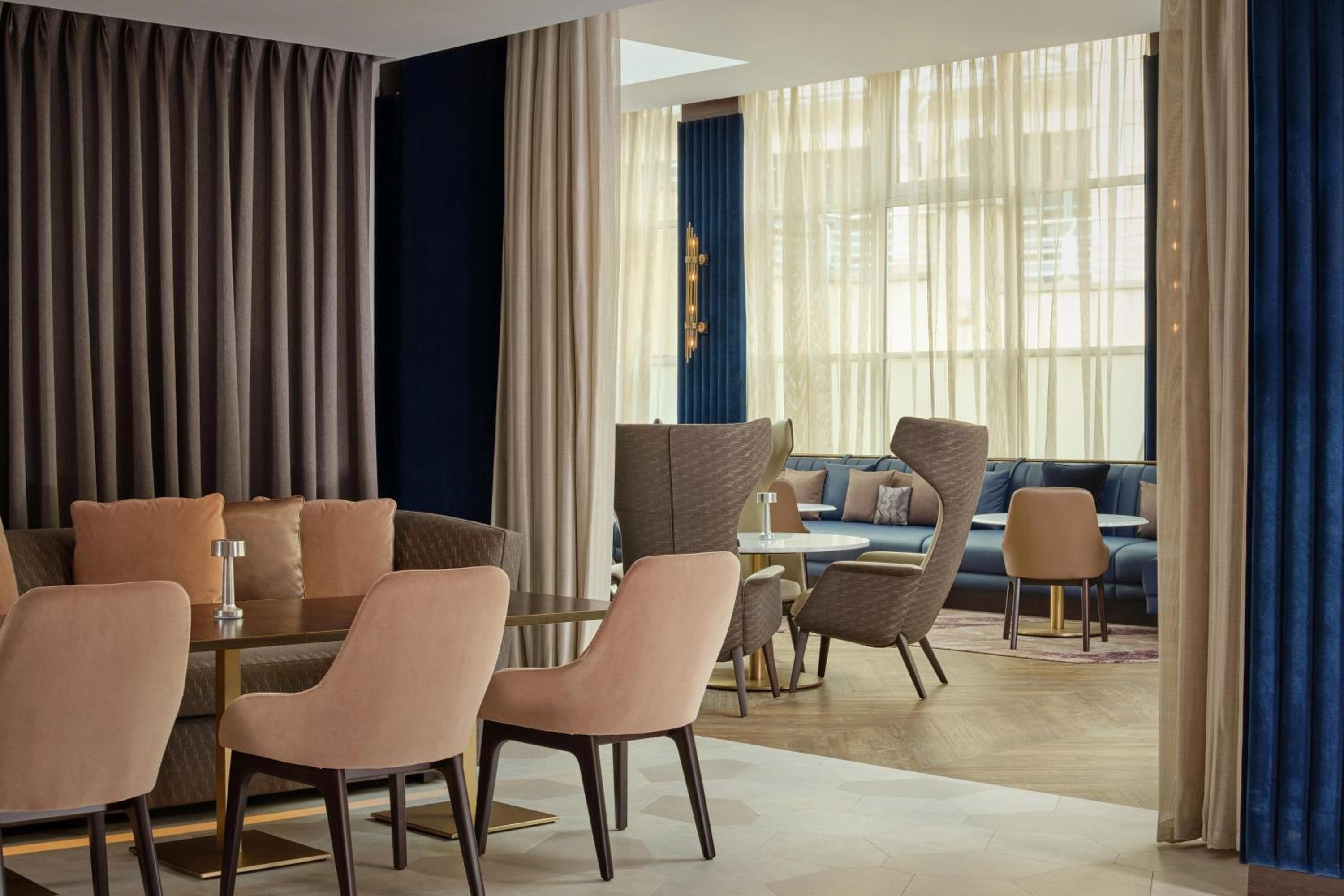 Castle Suite, Spa & Lounge access, 1 King thumbnail 6
