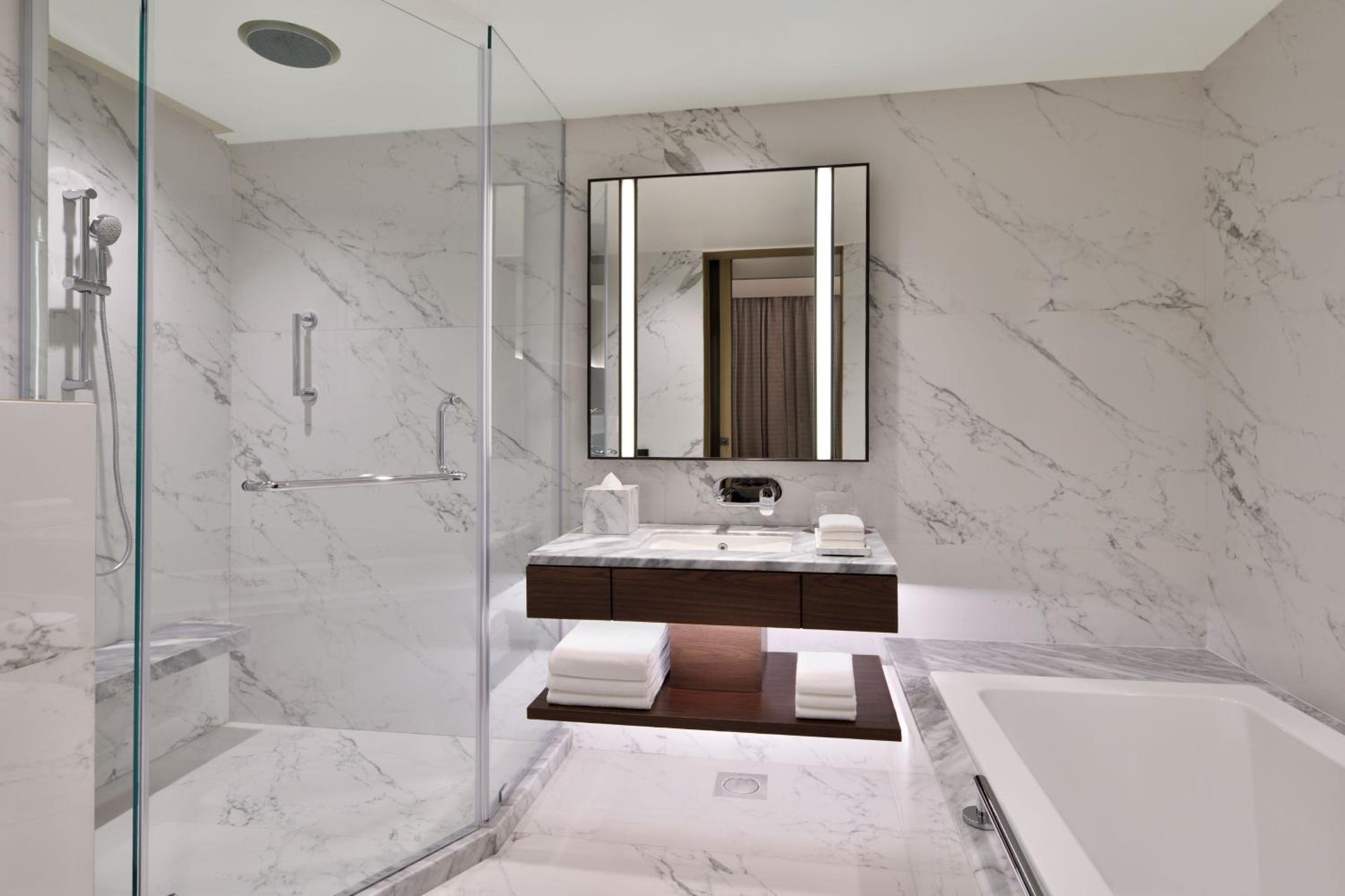 Executive Guest room, 1 King  - Photo 3