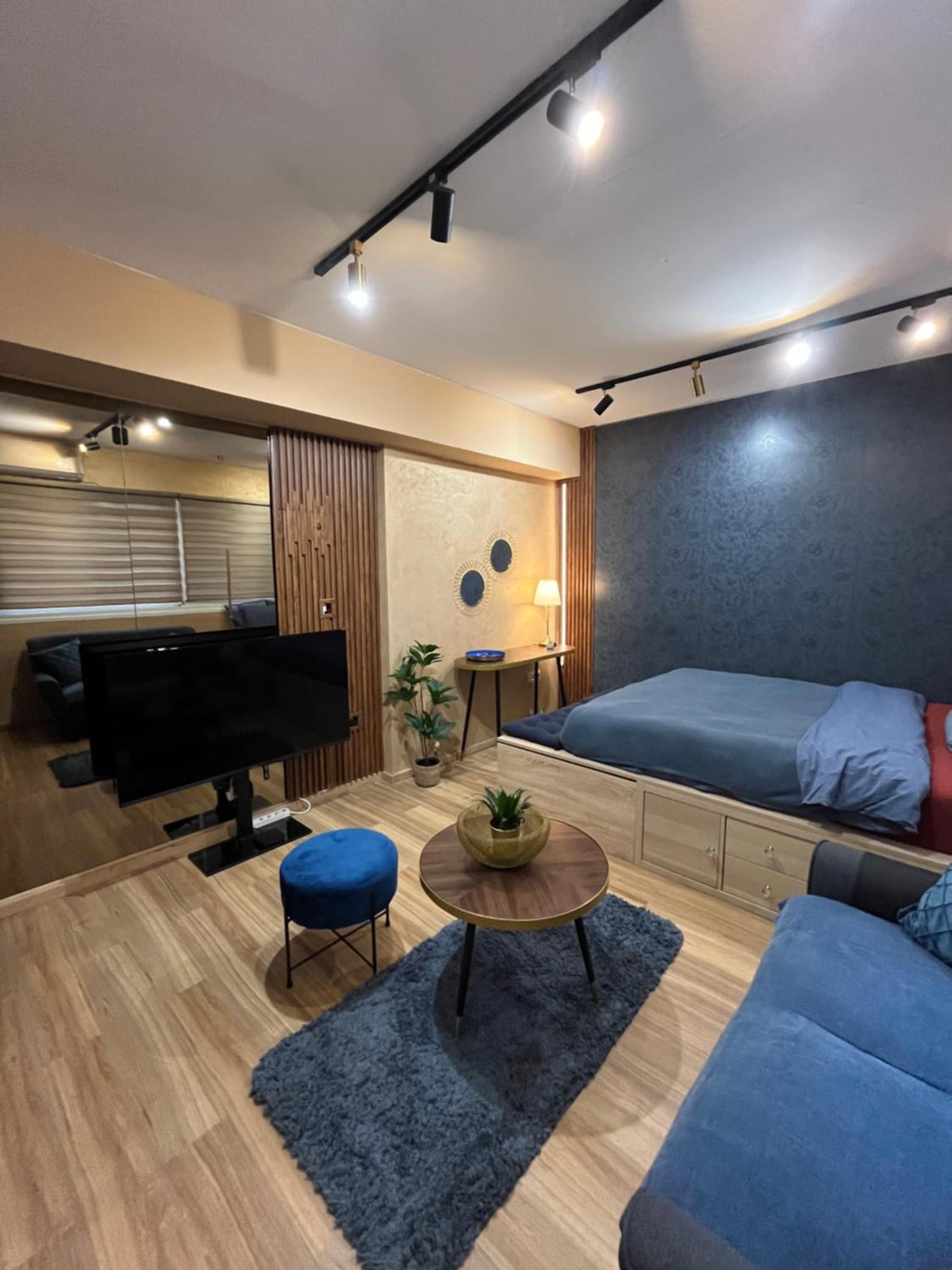One-Bedroom Apartment