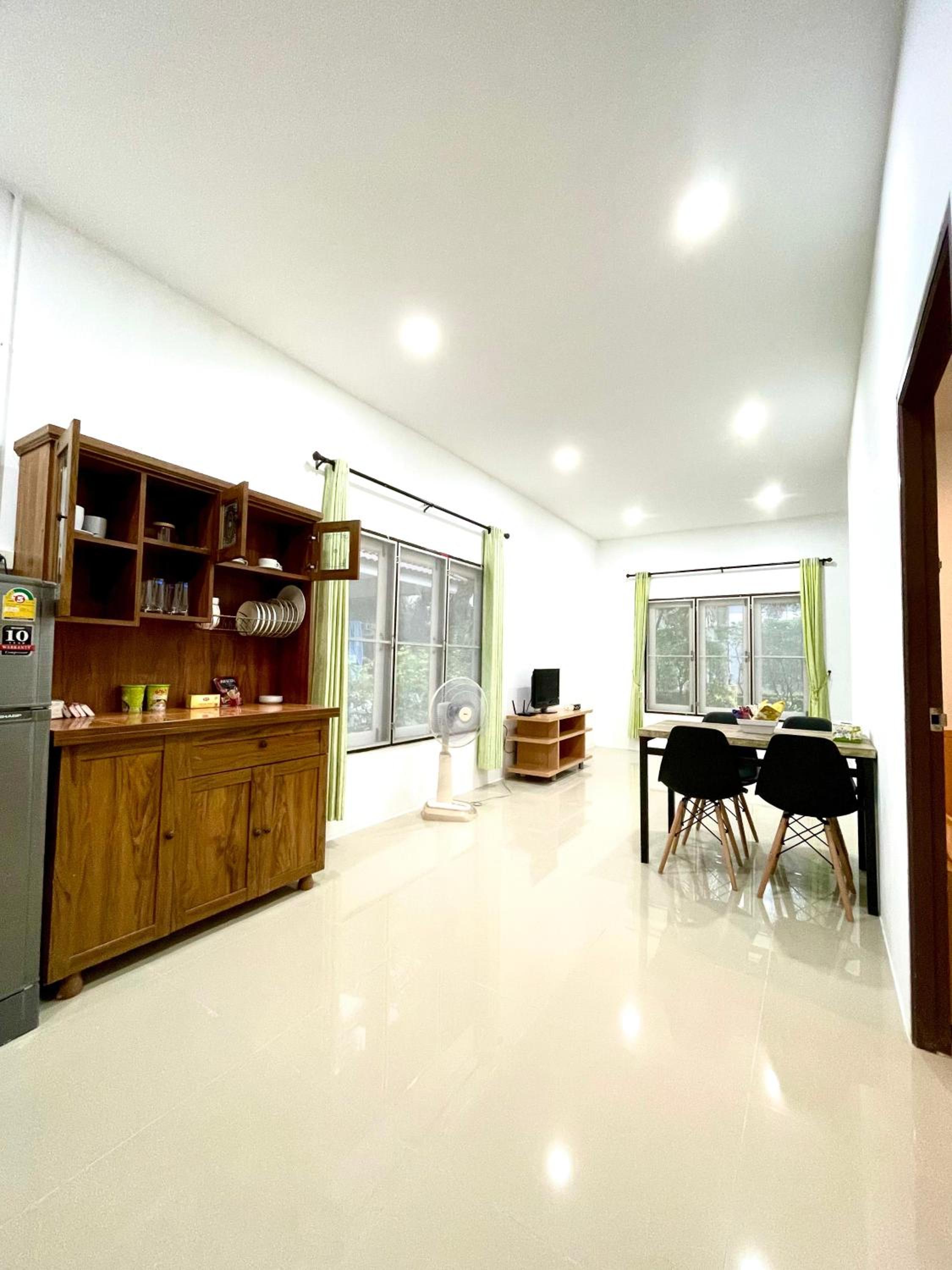 One-Bedroom House photo 2
