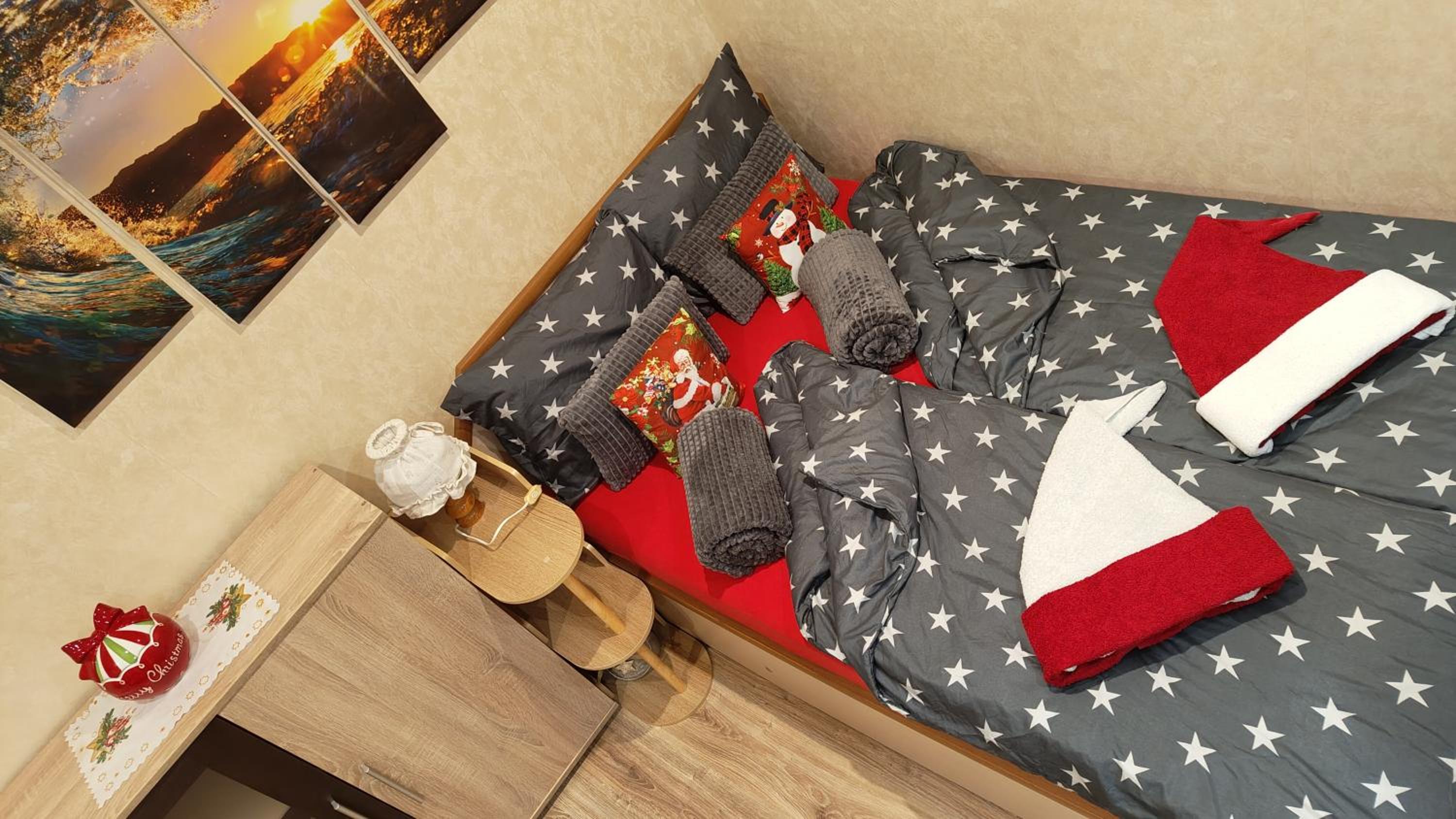 Two-Bedroom House - Photo 30