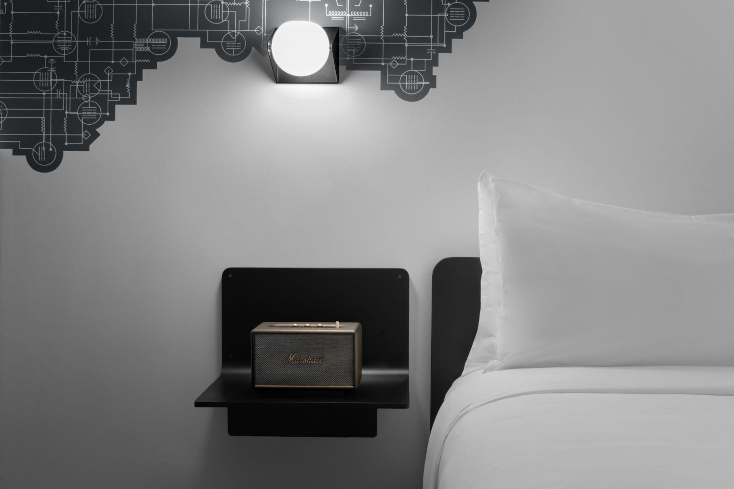 King Room with Tub - Mobility and Hearing Accessible