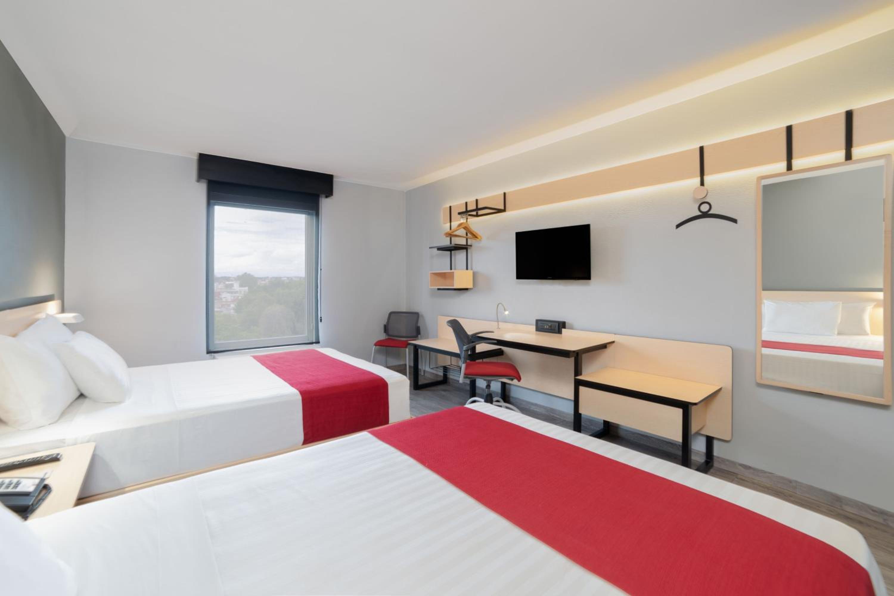 Double Room with Two Double Beds - Photo 3