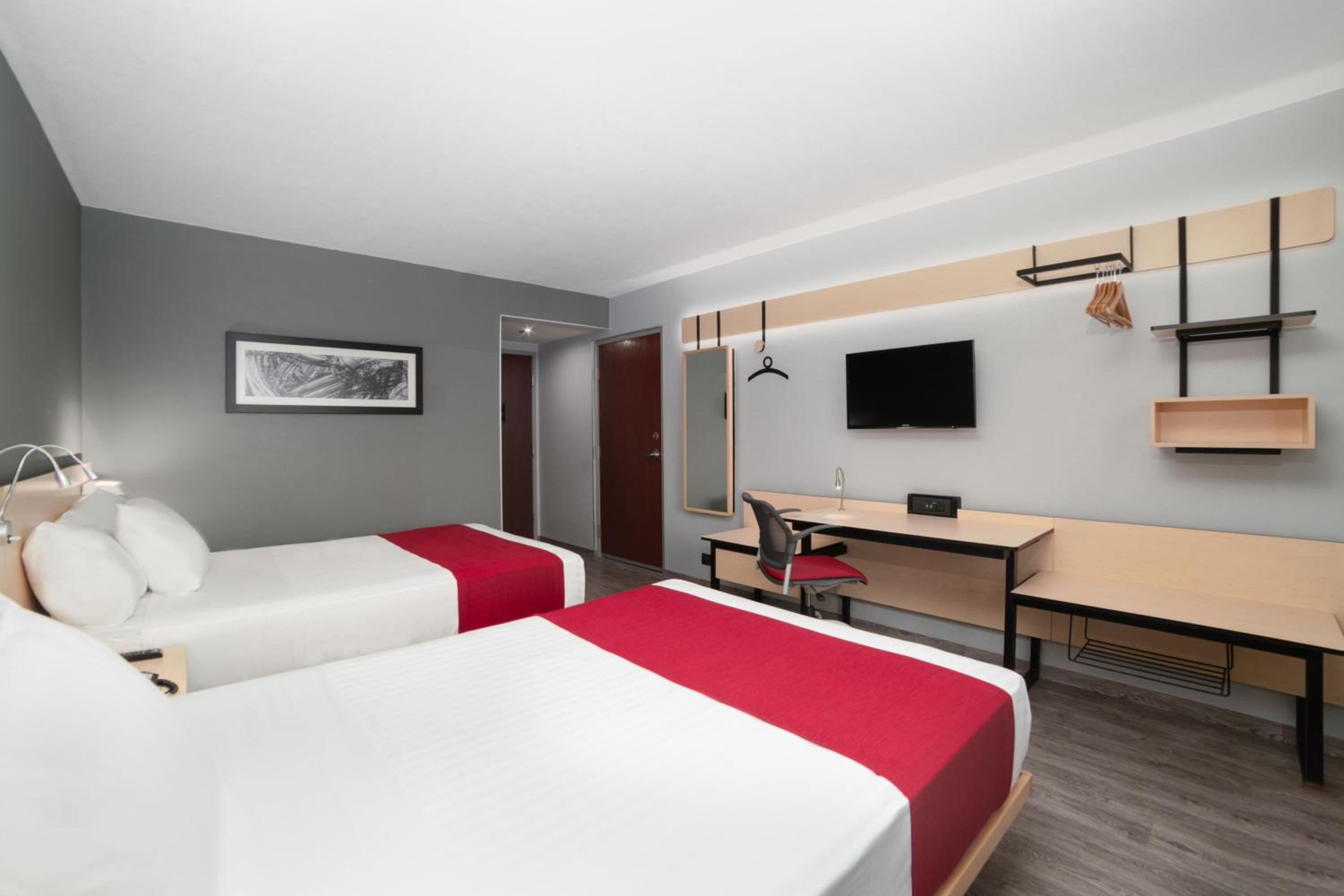 Double Room with Two Double Beds - Photo 5