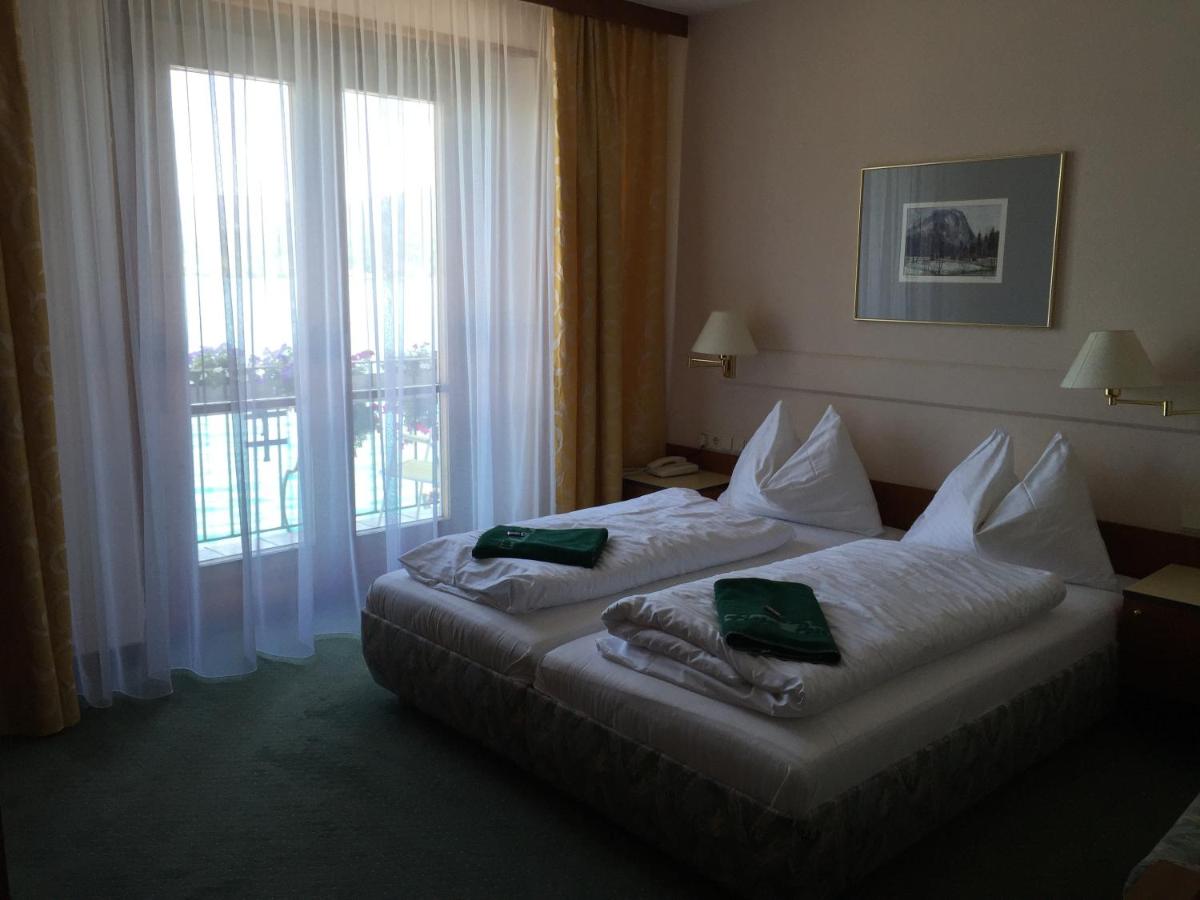 Double Room with Balcony and Lake View photo 1