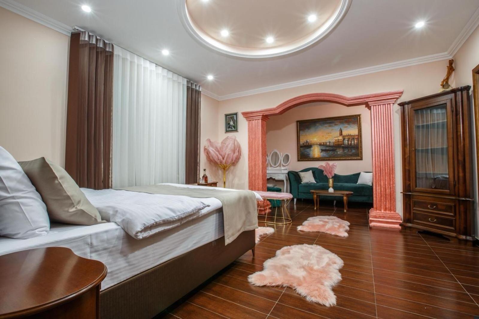Three-Bedroom House photo 1