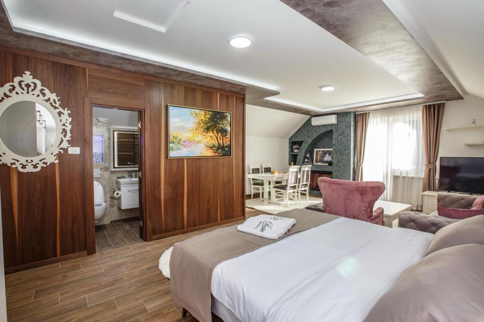 Three-Bedroom House photo 2