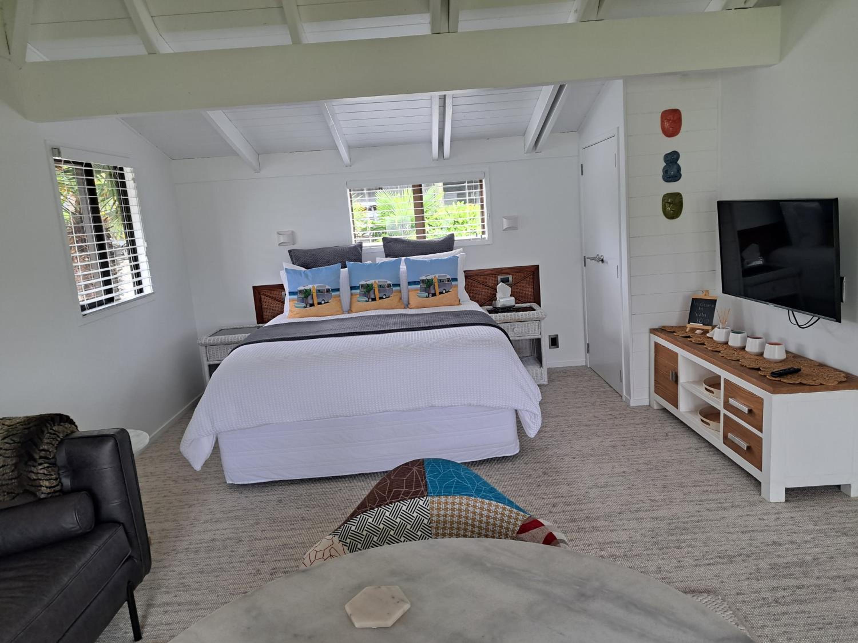 One-Bedroom House photo 1