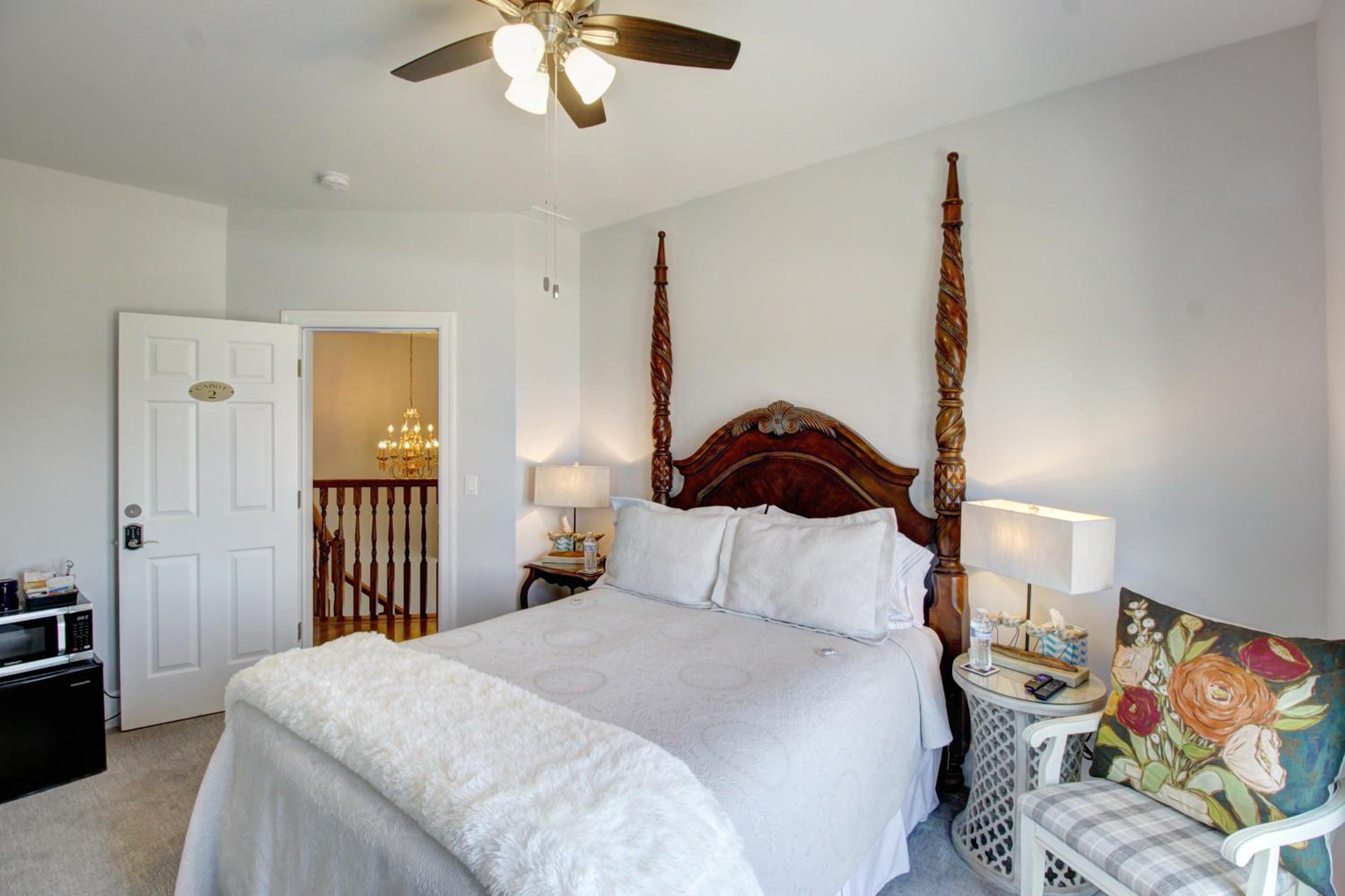 Queen Room with Balcony photo 3