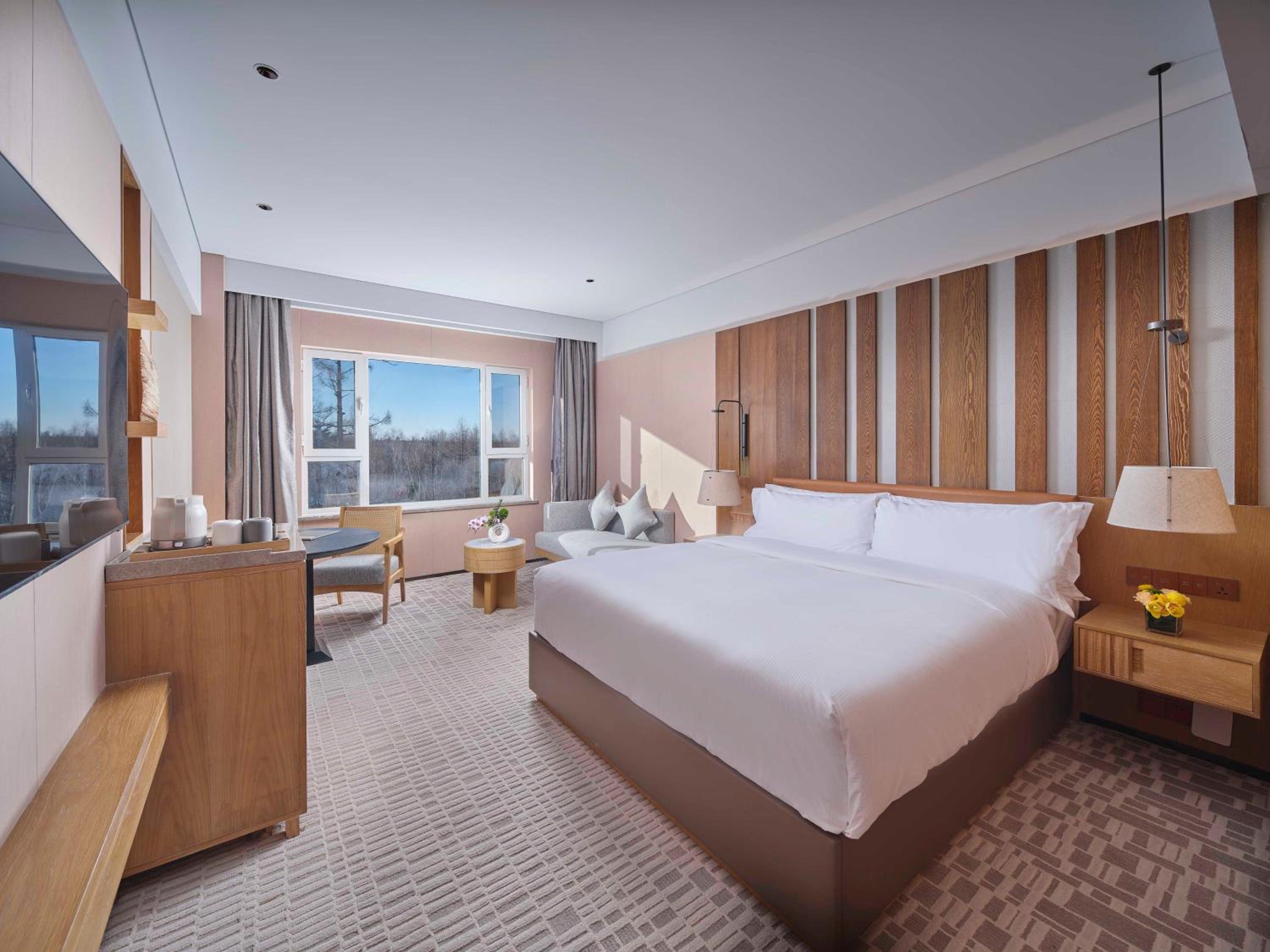 King Room - Mobility Accessible  photo 3