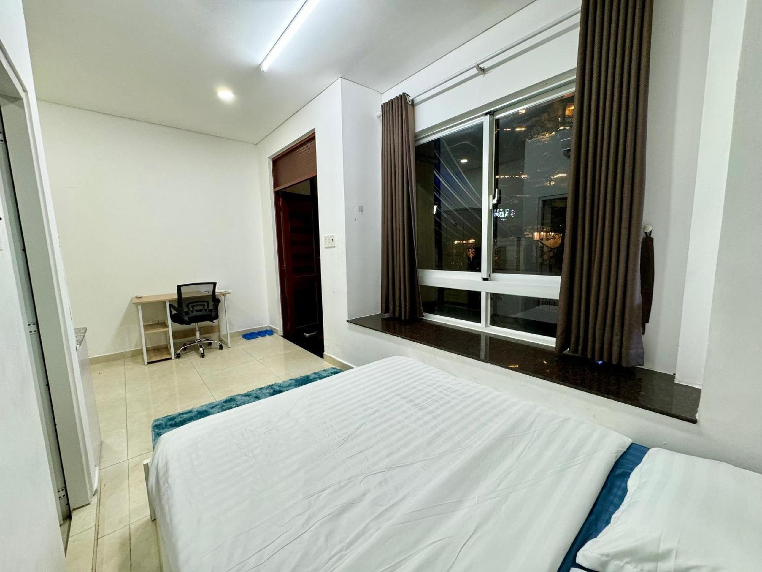 Queen Room