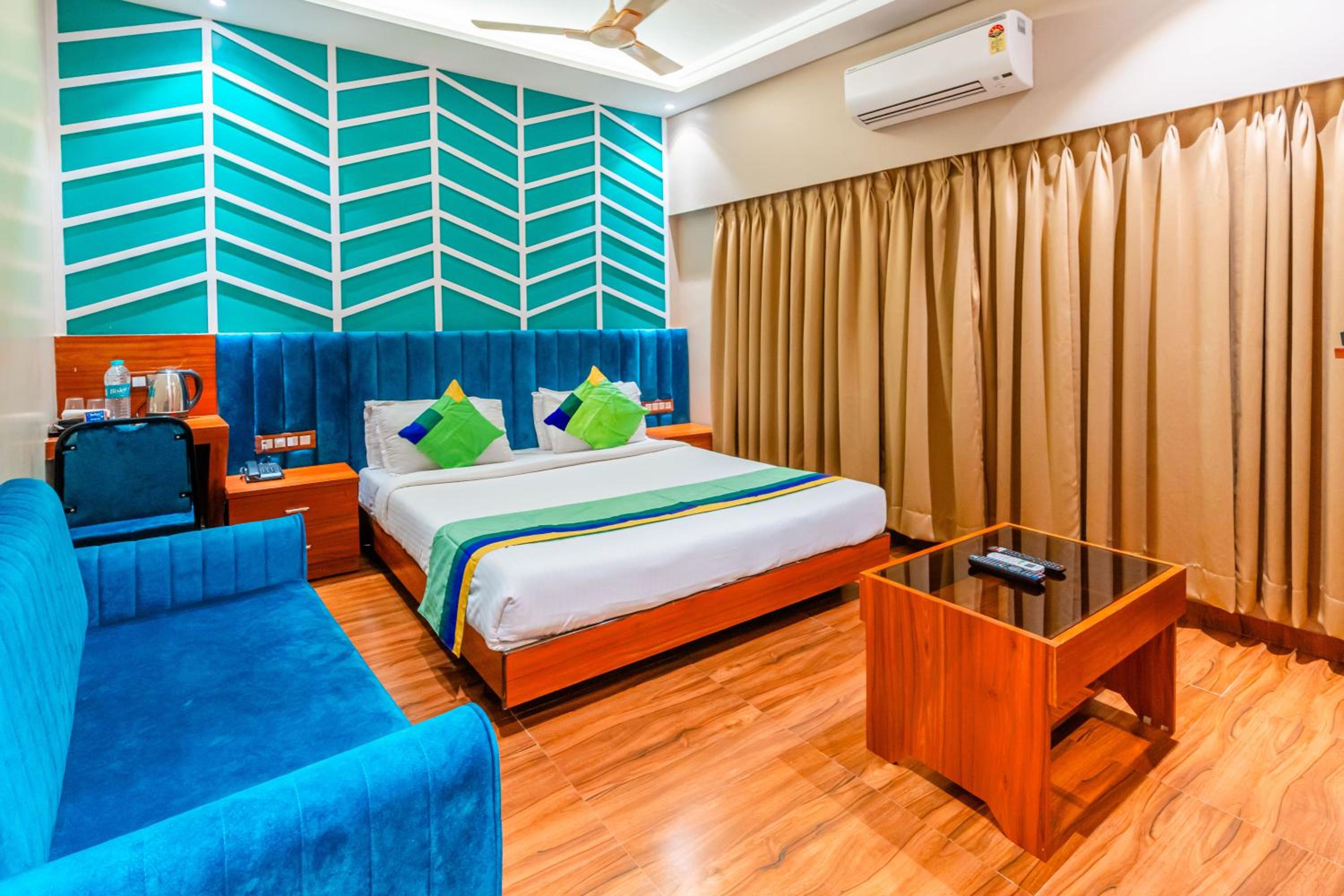 Deluxe Family Room