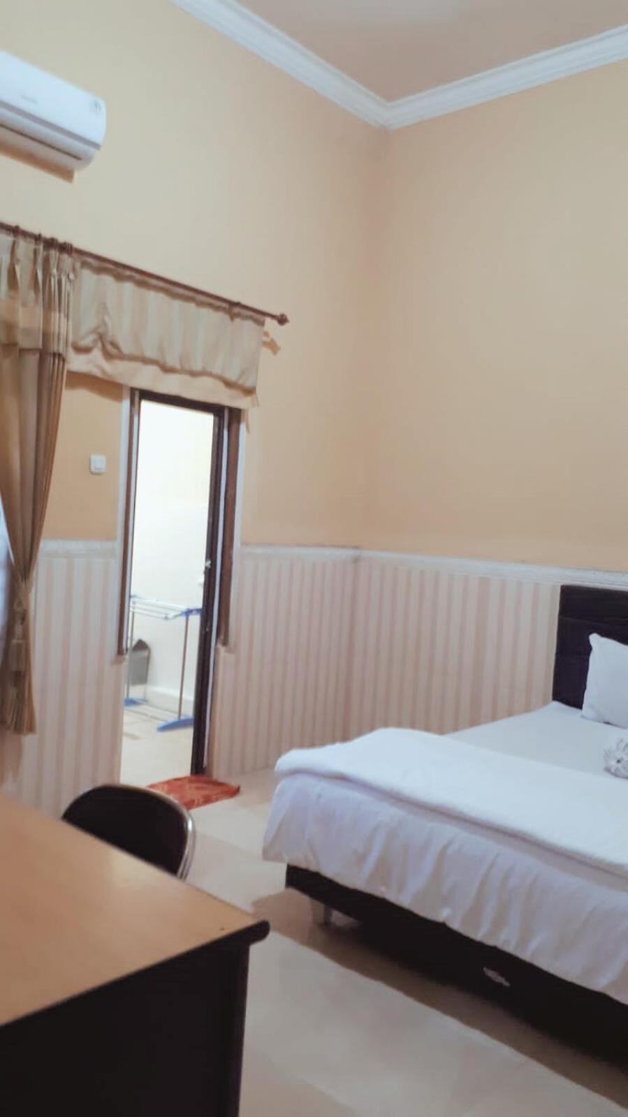 Queen Room - Photo 2
