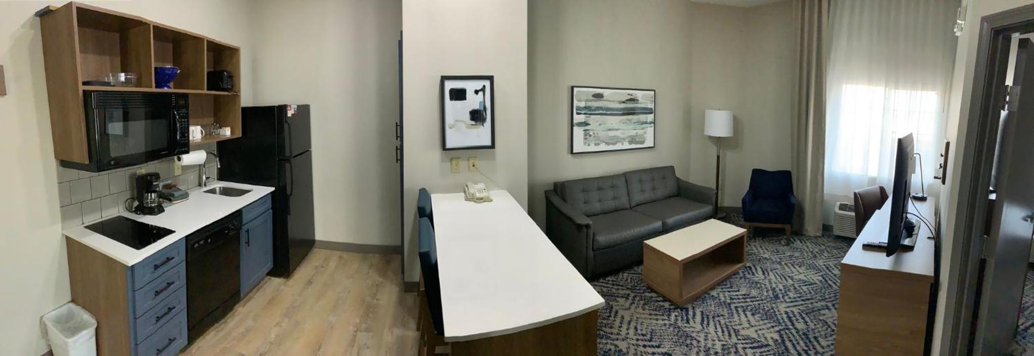 Studio Suite - Photo 1
