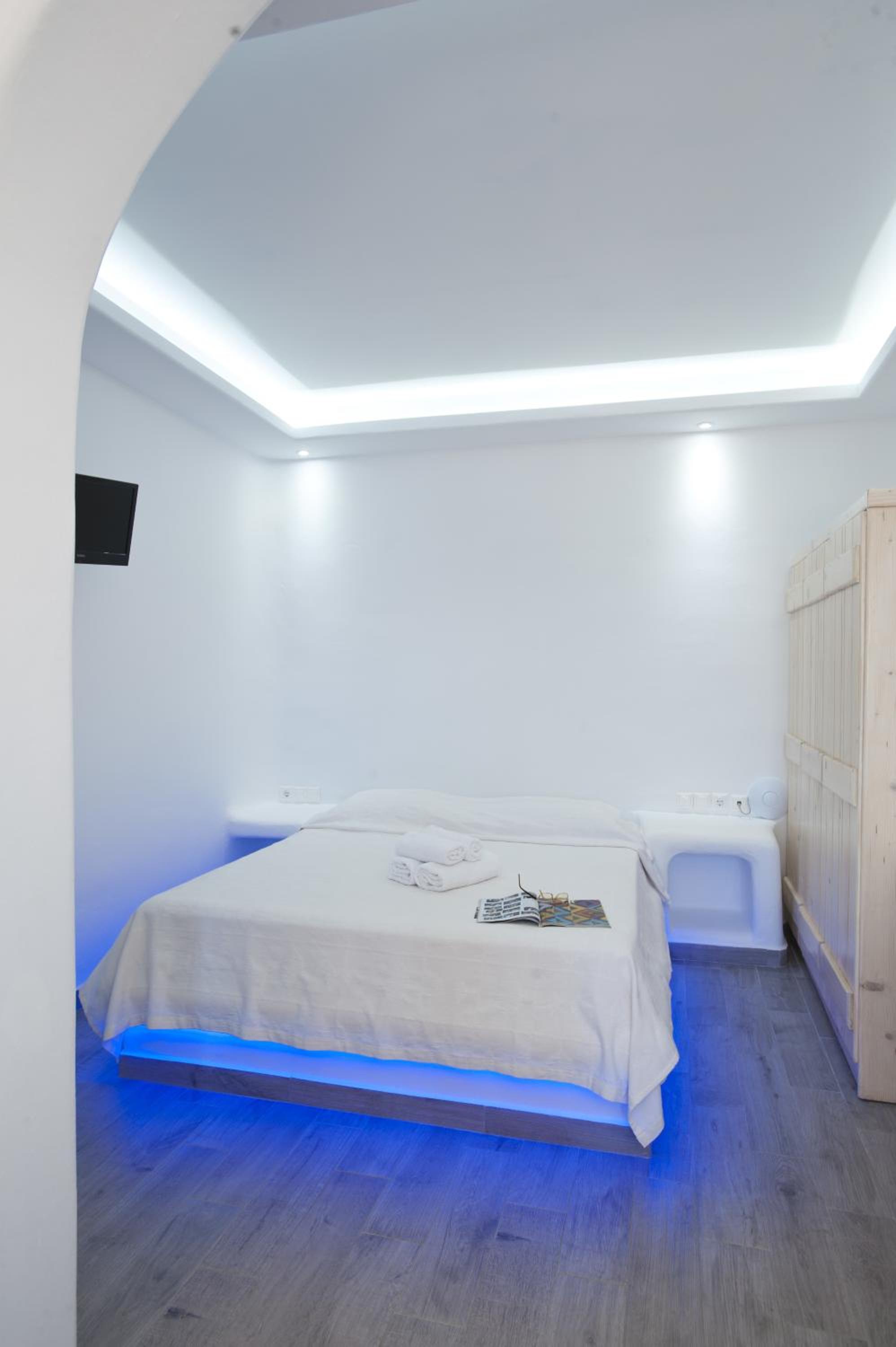 Deluxe Queen Room with Sea View