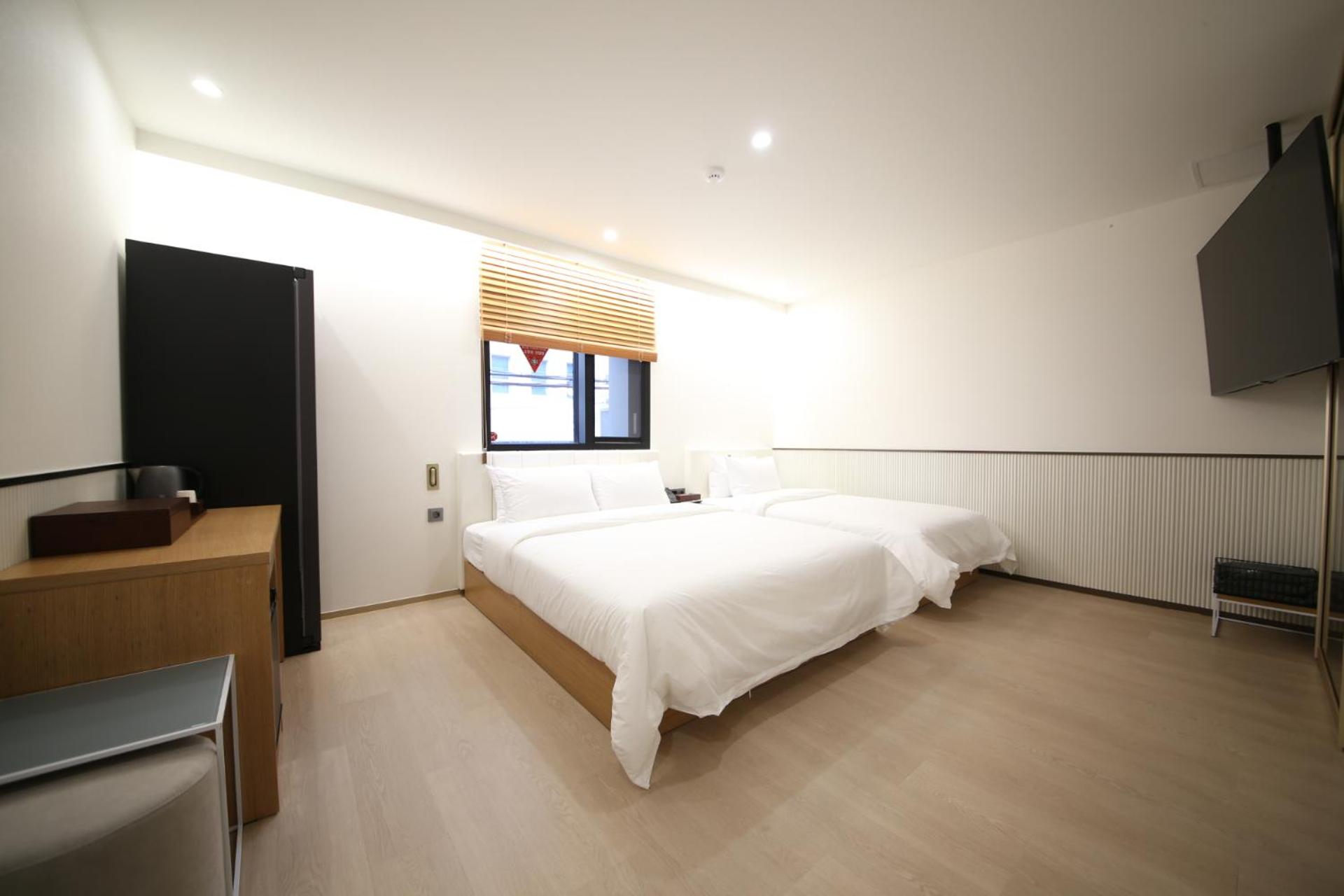 Deluxe Twin Room photo 3