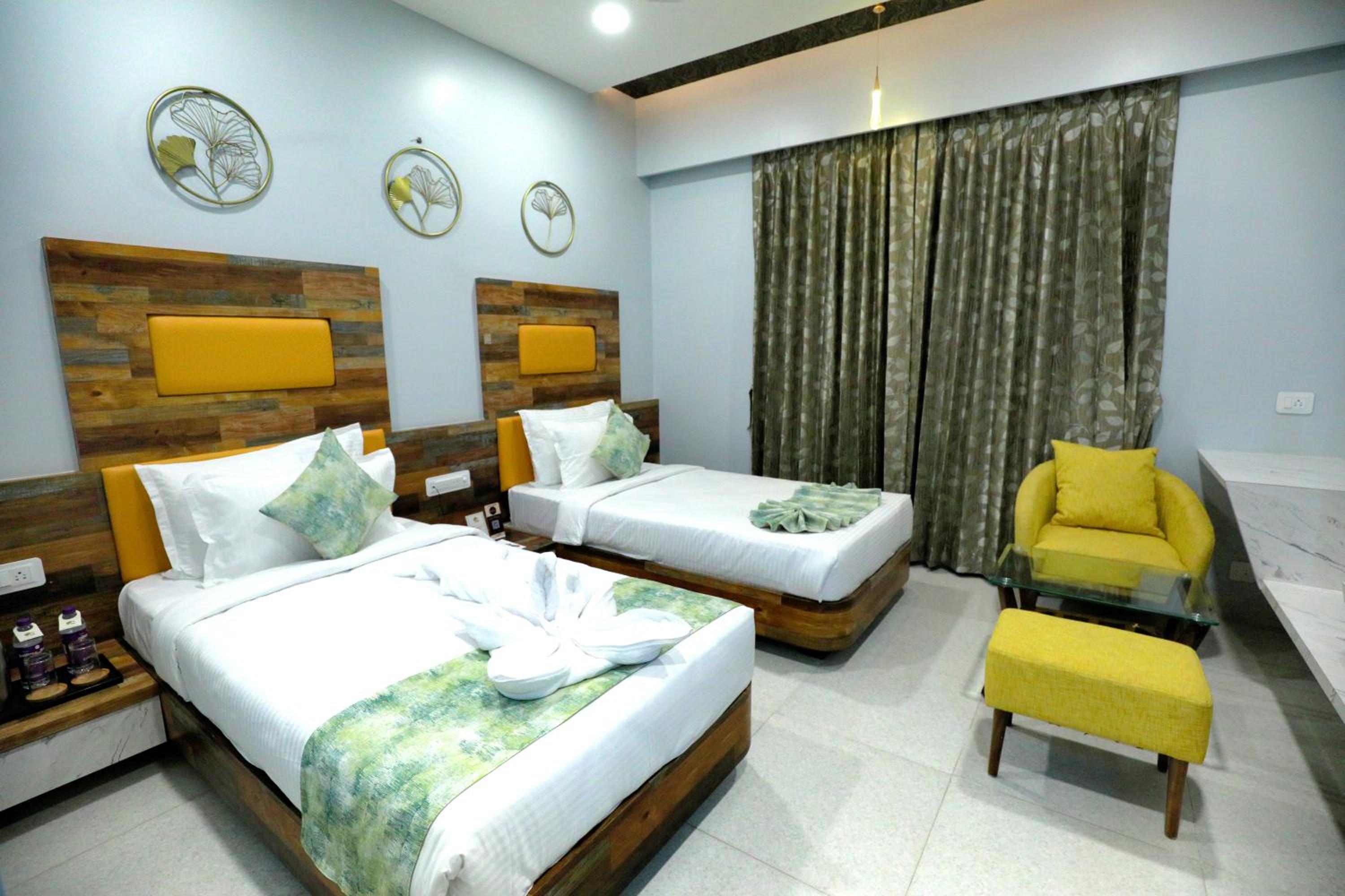 Superior Double or Twin Room - Photo 3