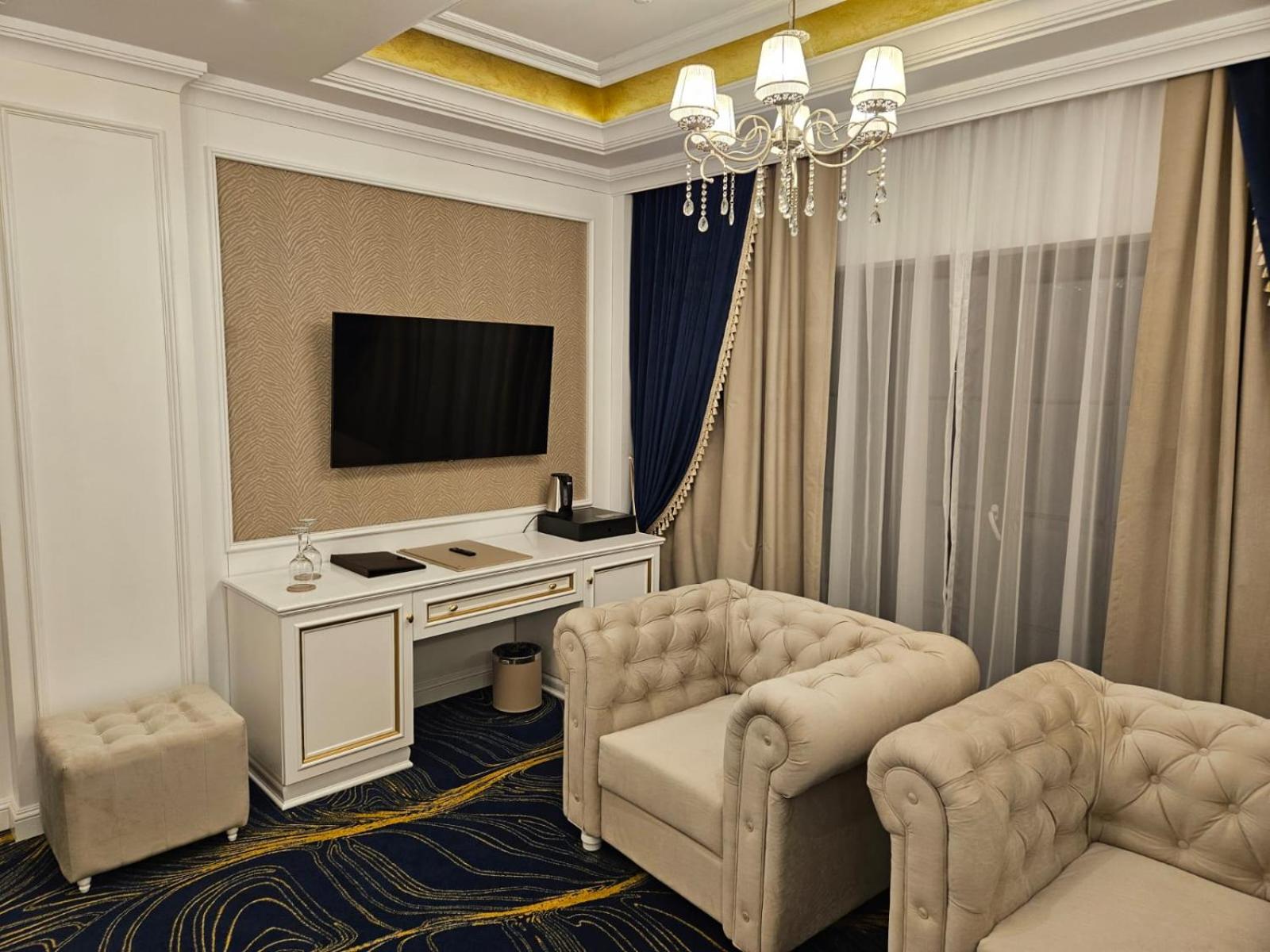 Deluxe Suite - Photo 4