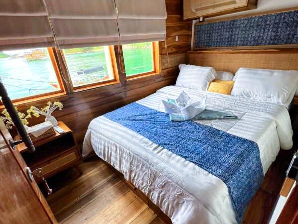 Deluxe Double Room With Side Sea View photo 1
