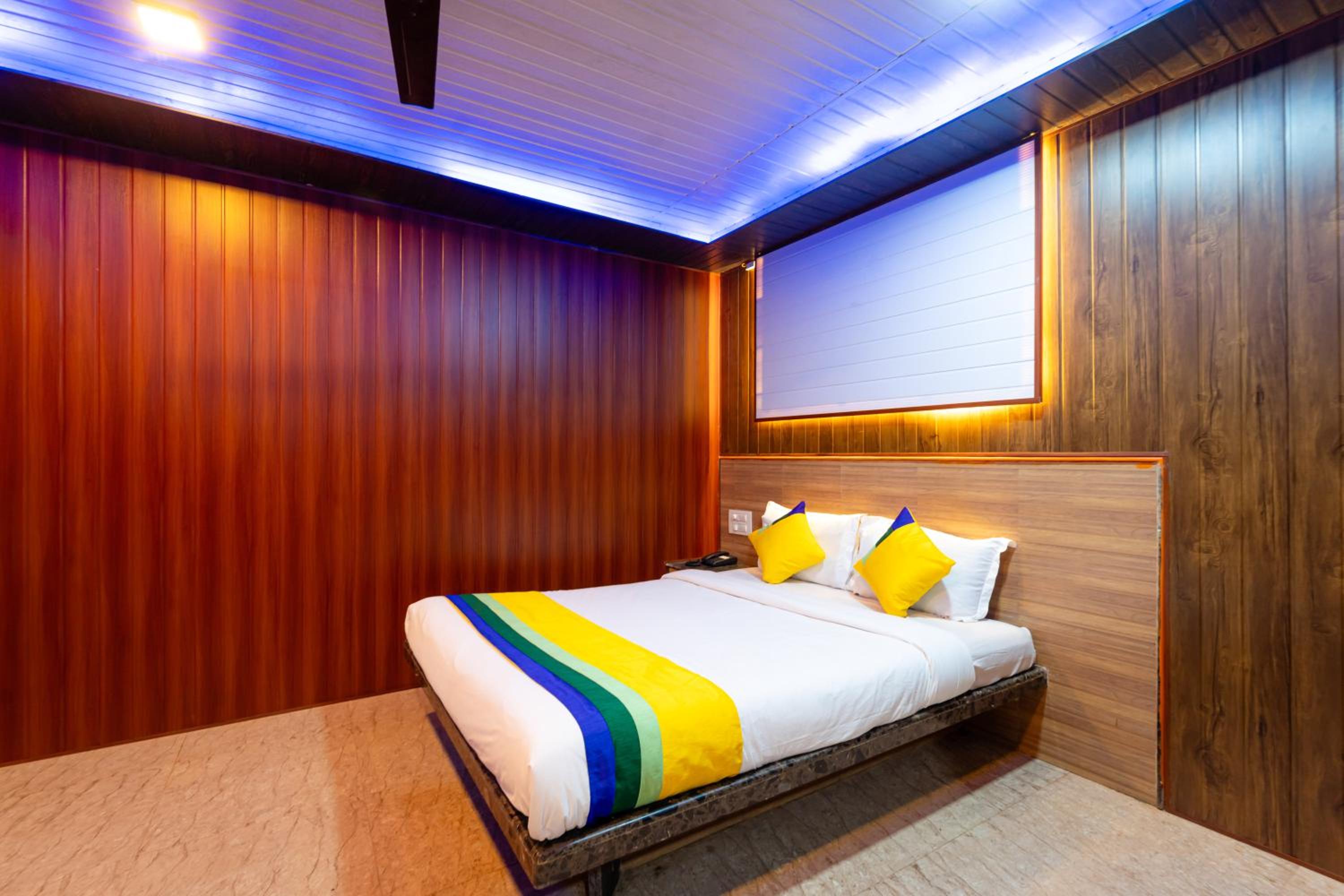 Deluxe Double Room photo 2