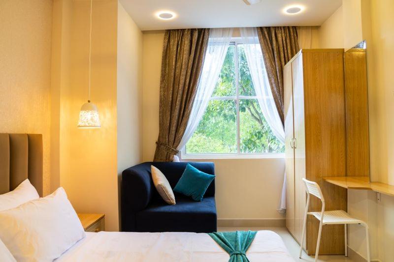 Deluxe Double Room (2 Adults + 1 Child)