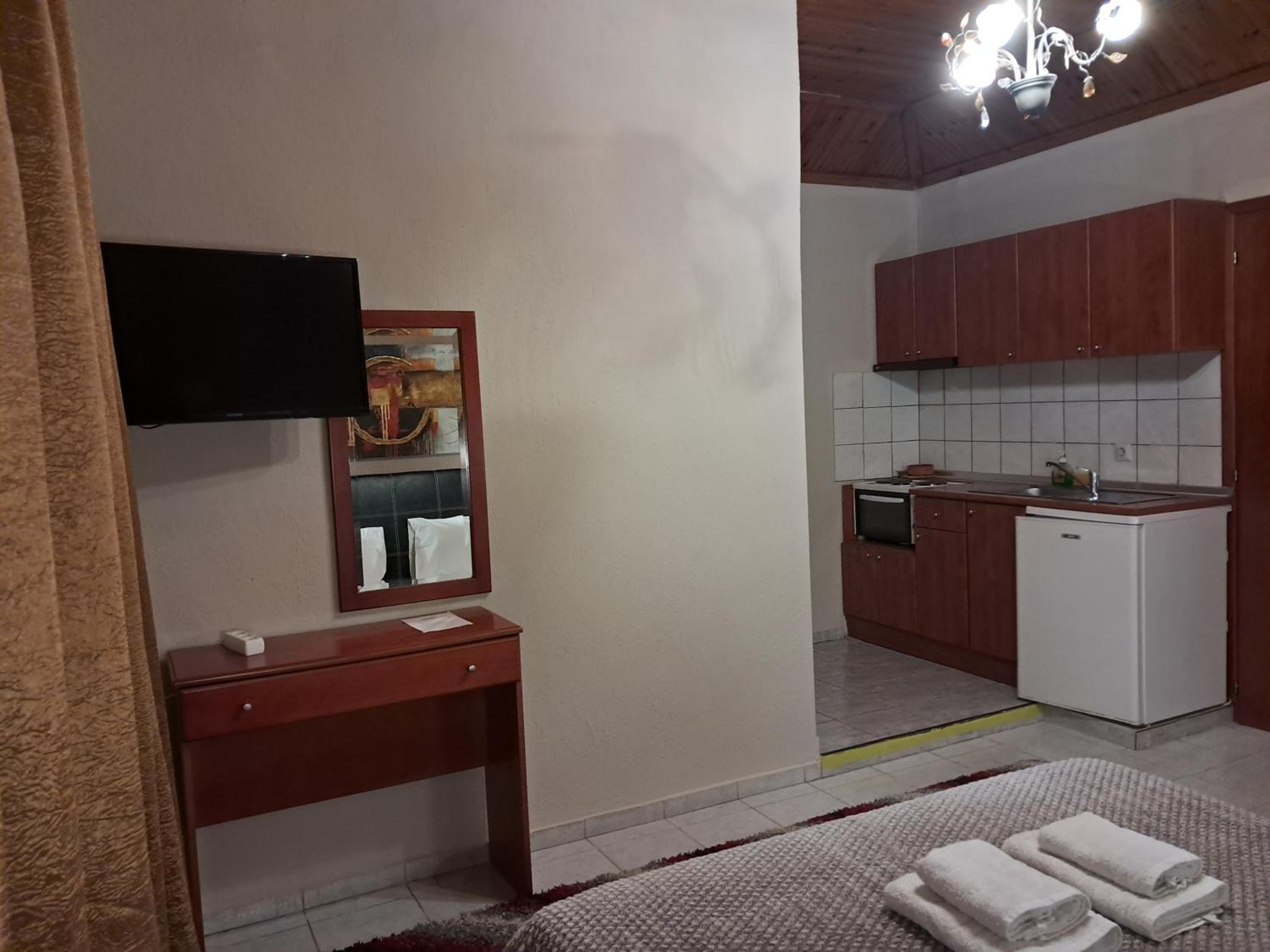 Studio (2 Adults) - Photo 5